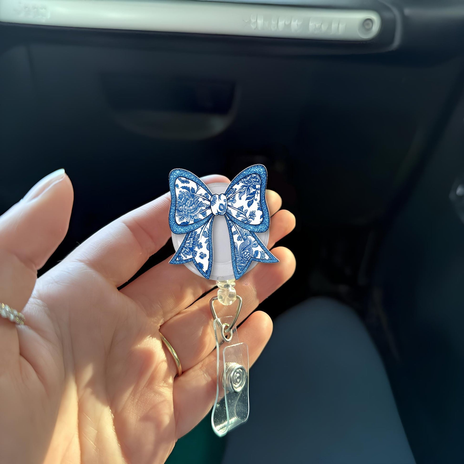 Chinoiserie Floral Bow Faux Glitter Badge Reel, Elegant ID Holder, Vintage Blue White Badge Clip, Nurse Gift, Cute Work Accessory