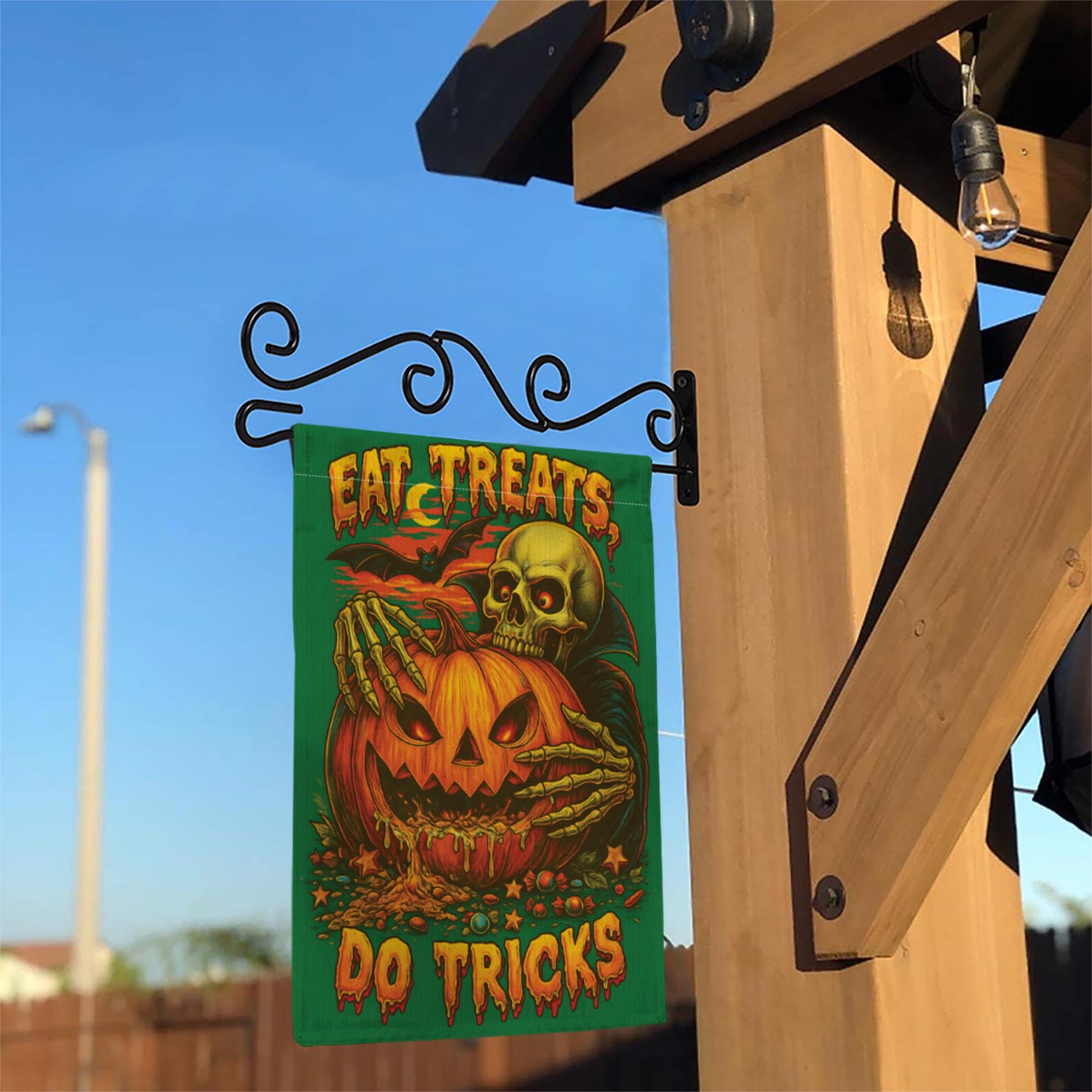 Spooky Halloween Flag, Eat Treats Do Tricks Garden Flag, Vintage Skeleton Pumpkin Decor, Retro Horror Yard Art, Outdoor Halloween Decor