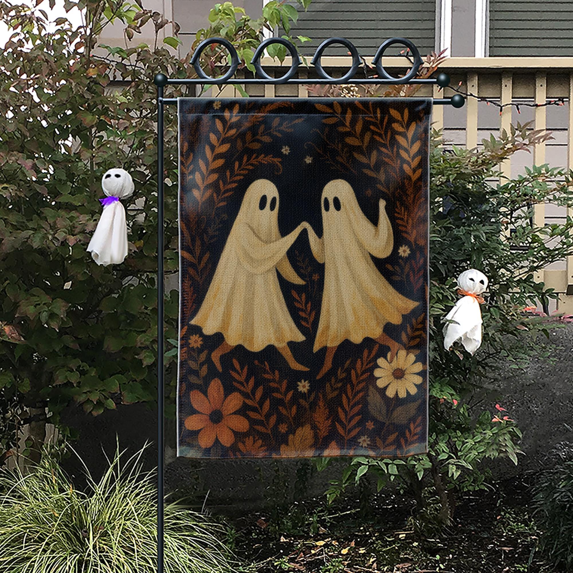 Dancing Ghost Couple Garden Flag, Cute Halloween Yard Decor, Spooky Fall Outdoor Sign, Vintage Floral Ghost Porch Decoration