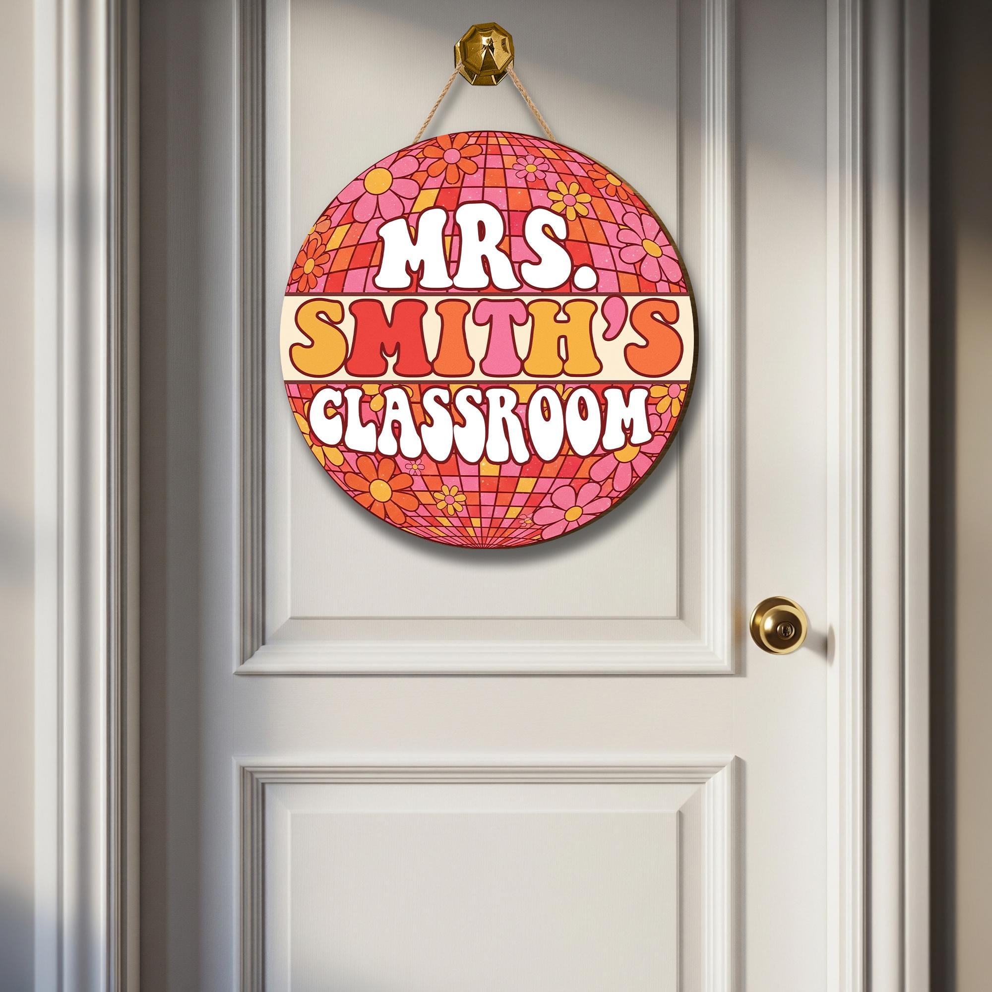 Retro Groovy Classroom Door Sign – Personalized Teacher Name Wall Decor, Floral Disco Theme Back to School Gift for Teachers, Welcome Sign