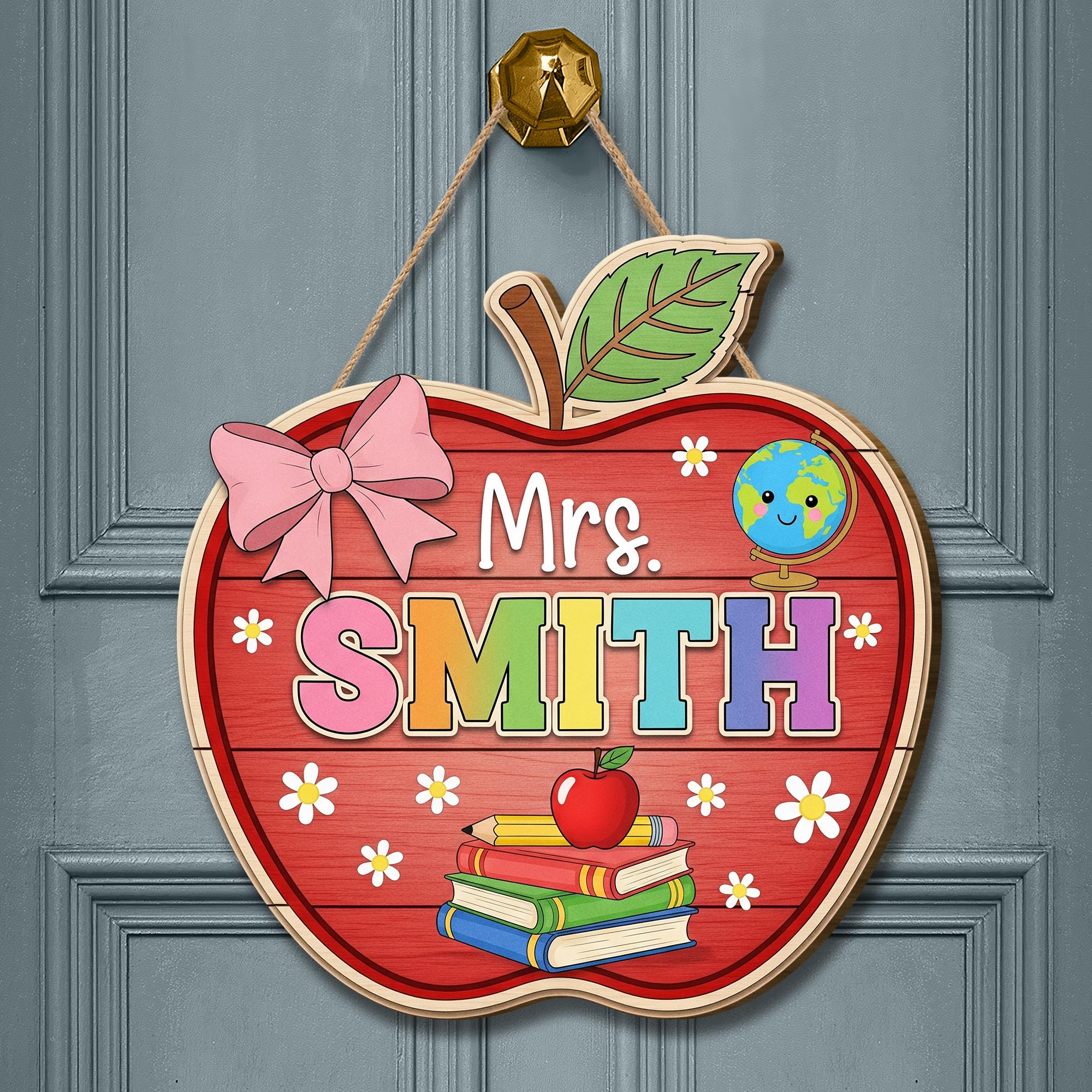 Personalized Apple Teacher Door Sign – Custom Classroom Decor with Name – Back to School Gift – Cute Hanging Sign for Teachers, Educators