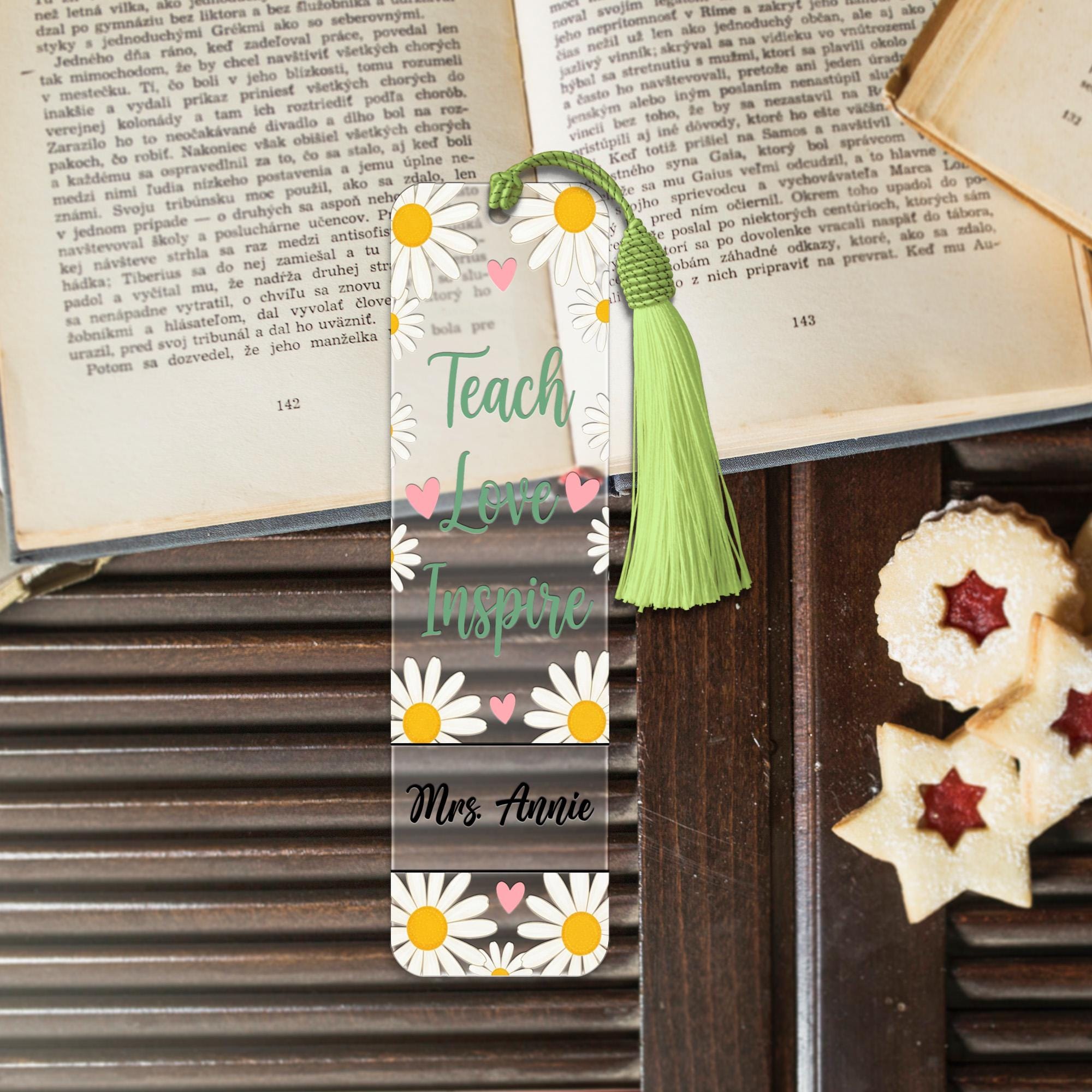 Teach Love Inspire Bookmark, Personalized Teacher Gift, Custom Name Bookmark, Back to School, Daisy Floral Bookmark for Educators