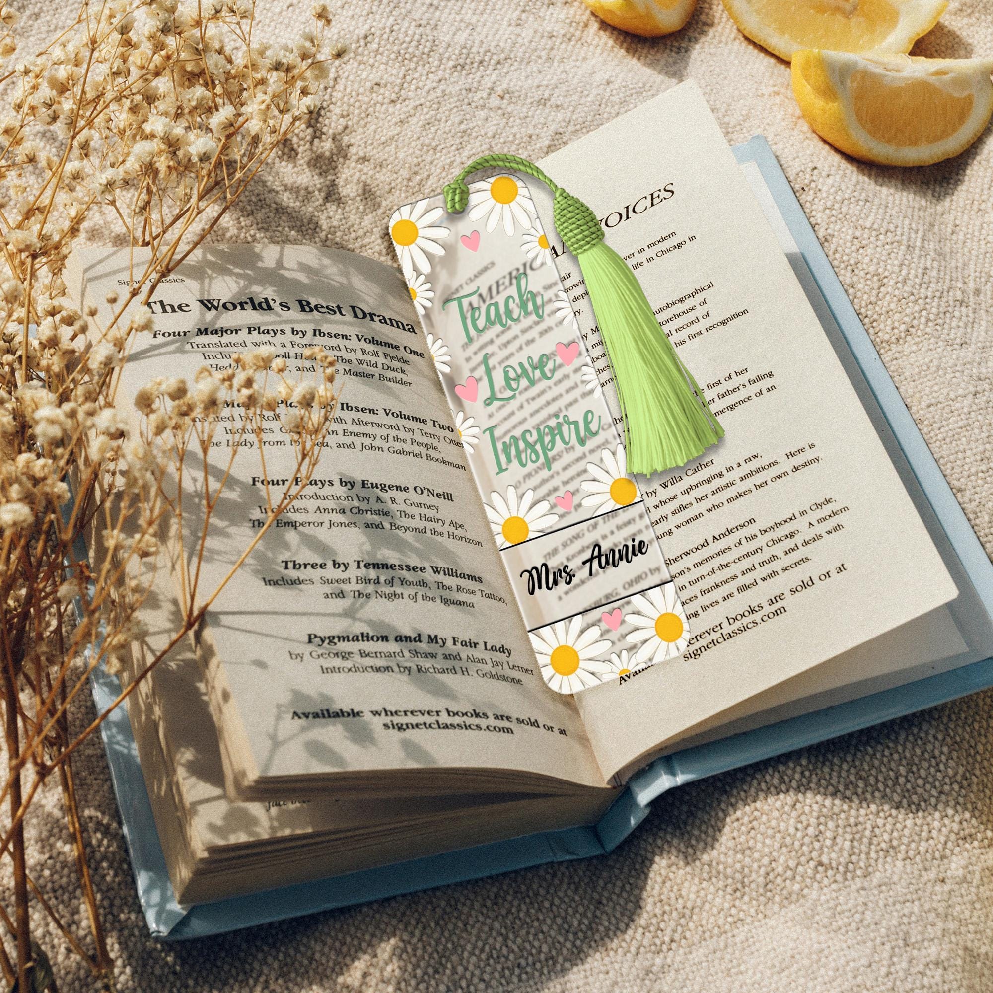 Teach Love Inspire Bookmark, Personalized Teacher Gift, Custom Name Bookmark, Back to School, Daisy Floral Bookmark for Educators