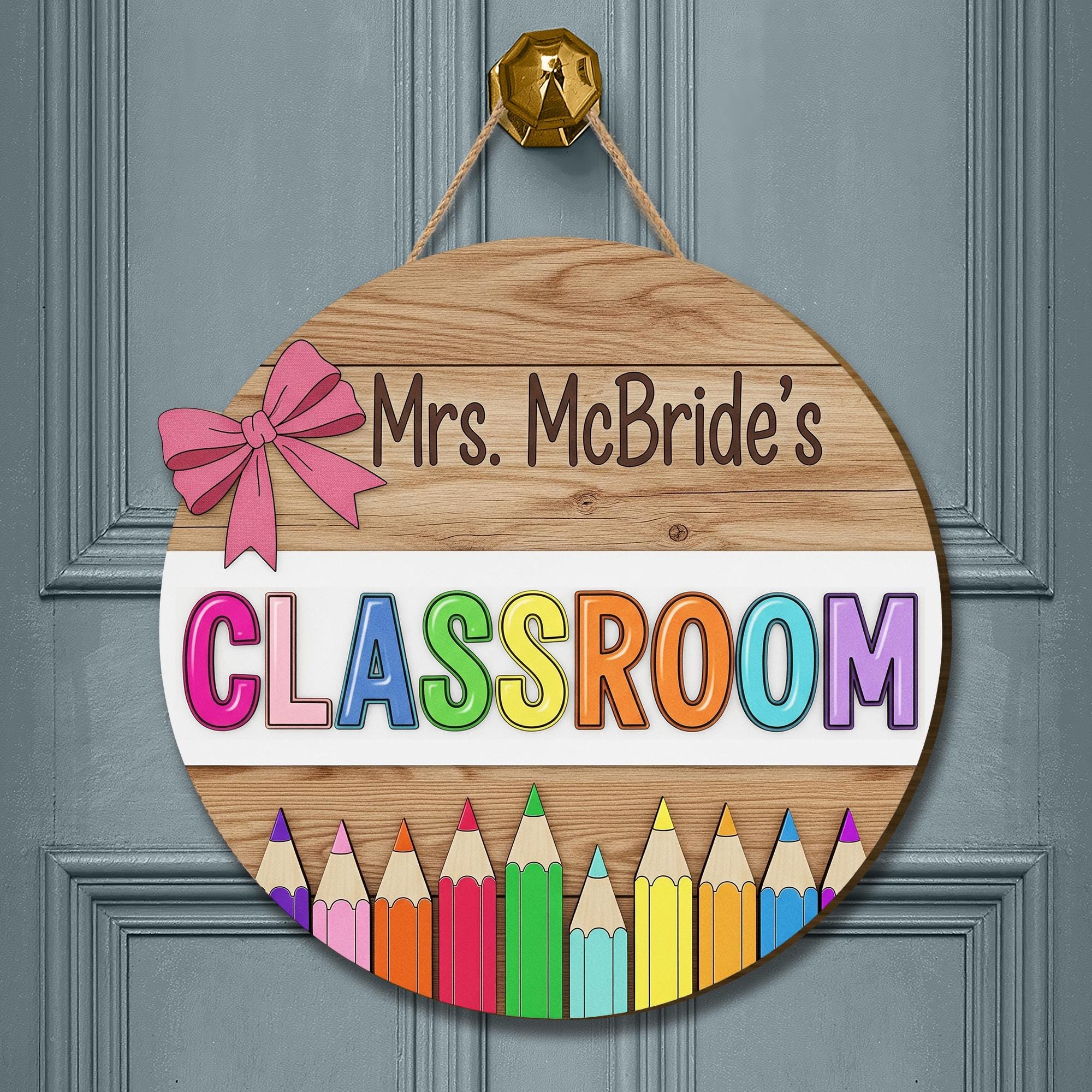 Personalized Teacher Classroom Door Sign – Wood Hanger with Rainbow Pencils & Bow – Custom Name Back to School Decor, Classroom Wall Decor