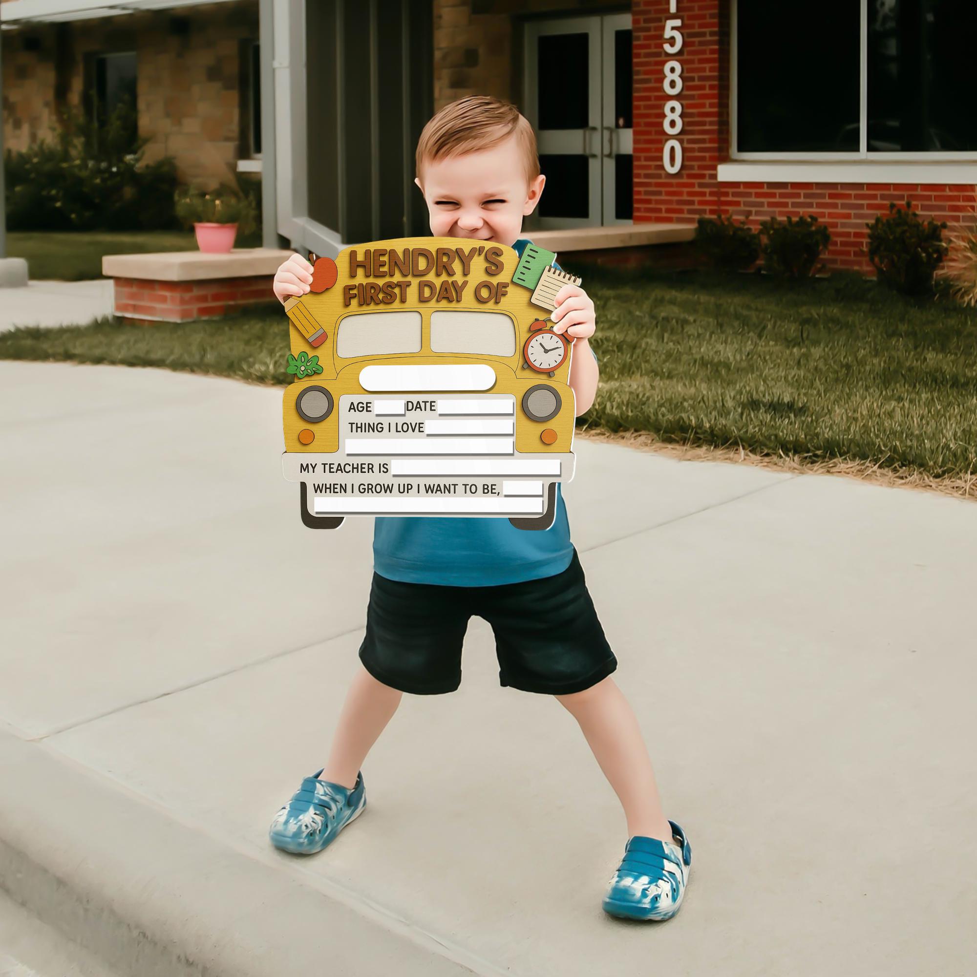 Personalized First Day of School Sign, Reusable Milestone Sign Board for Kids, Yellow Bus Photo Prop for Kids, Back to School Board