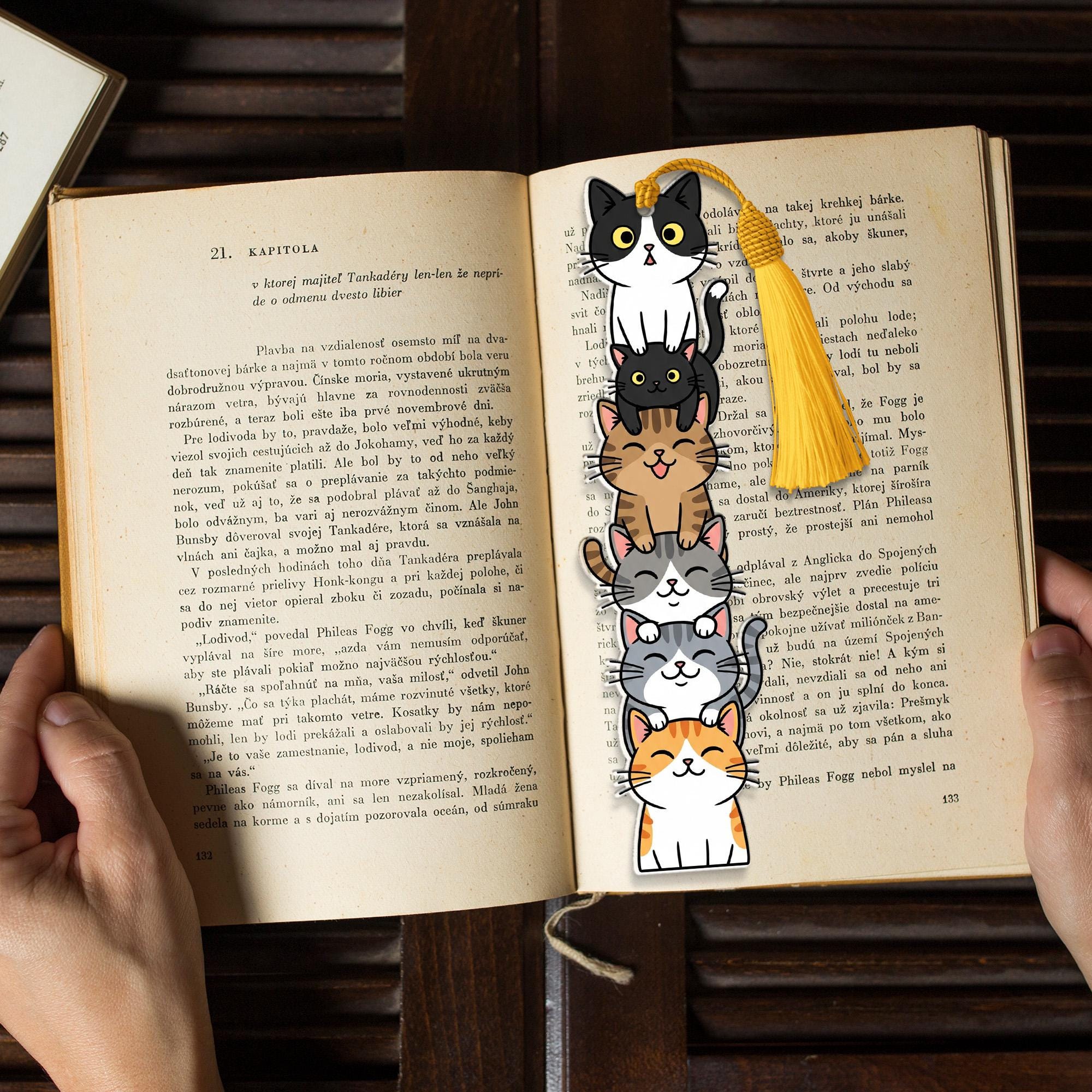 Cute Cat Bookmark with Tassel – Stack of Kittens Design – Gift for Book Lovers, Readers, Students, and Cat Owners – Fun Bookmark