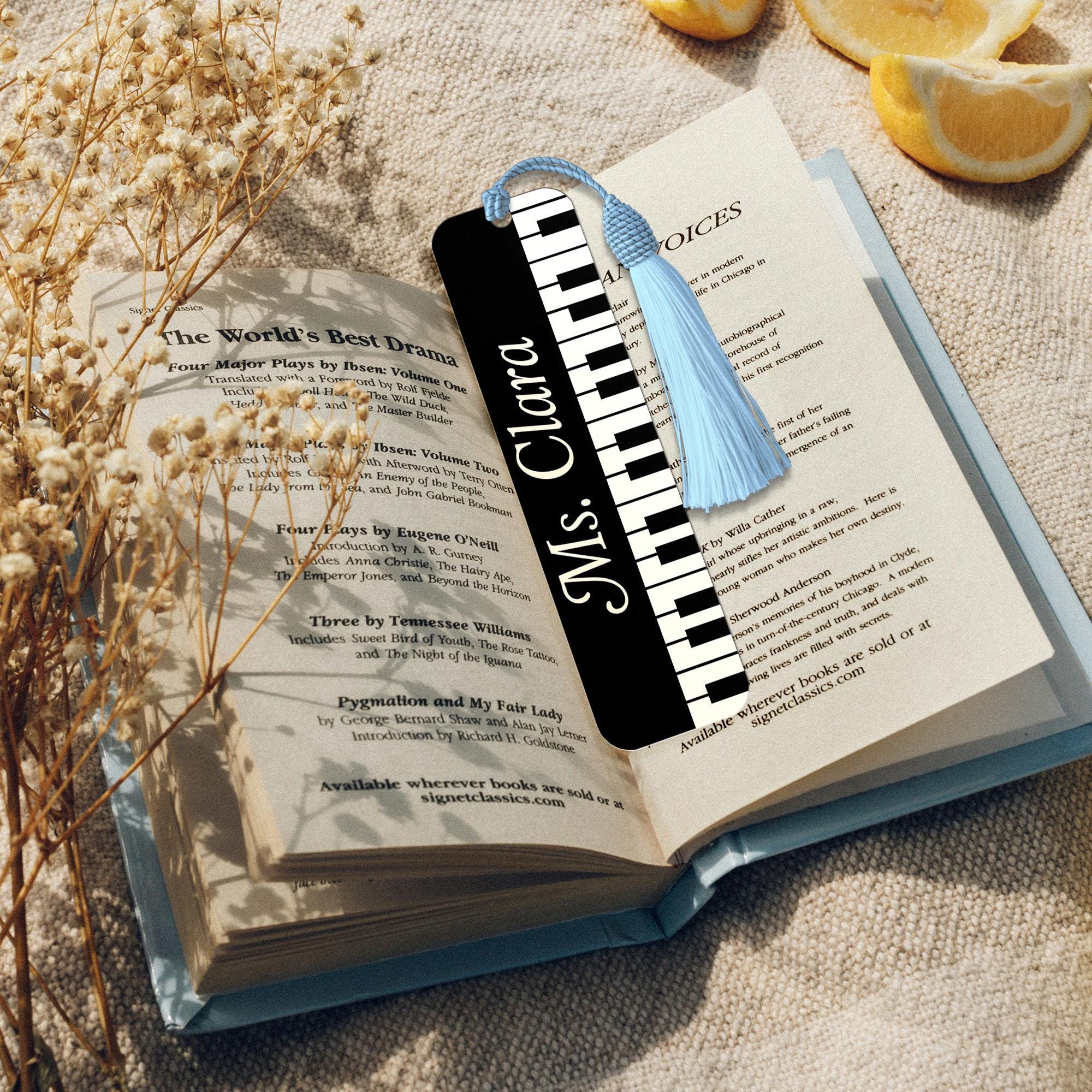 Piano Keyboard Bookmark with Tassel – Personalized Music Teacher Gift – Custom Name Bookmark for Musicians, Students, and Readers