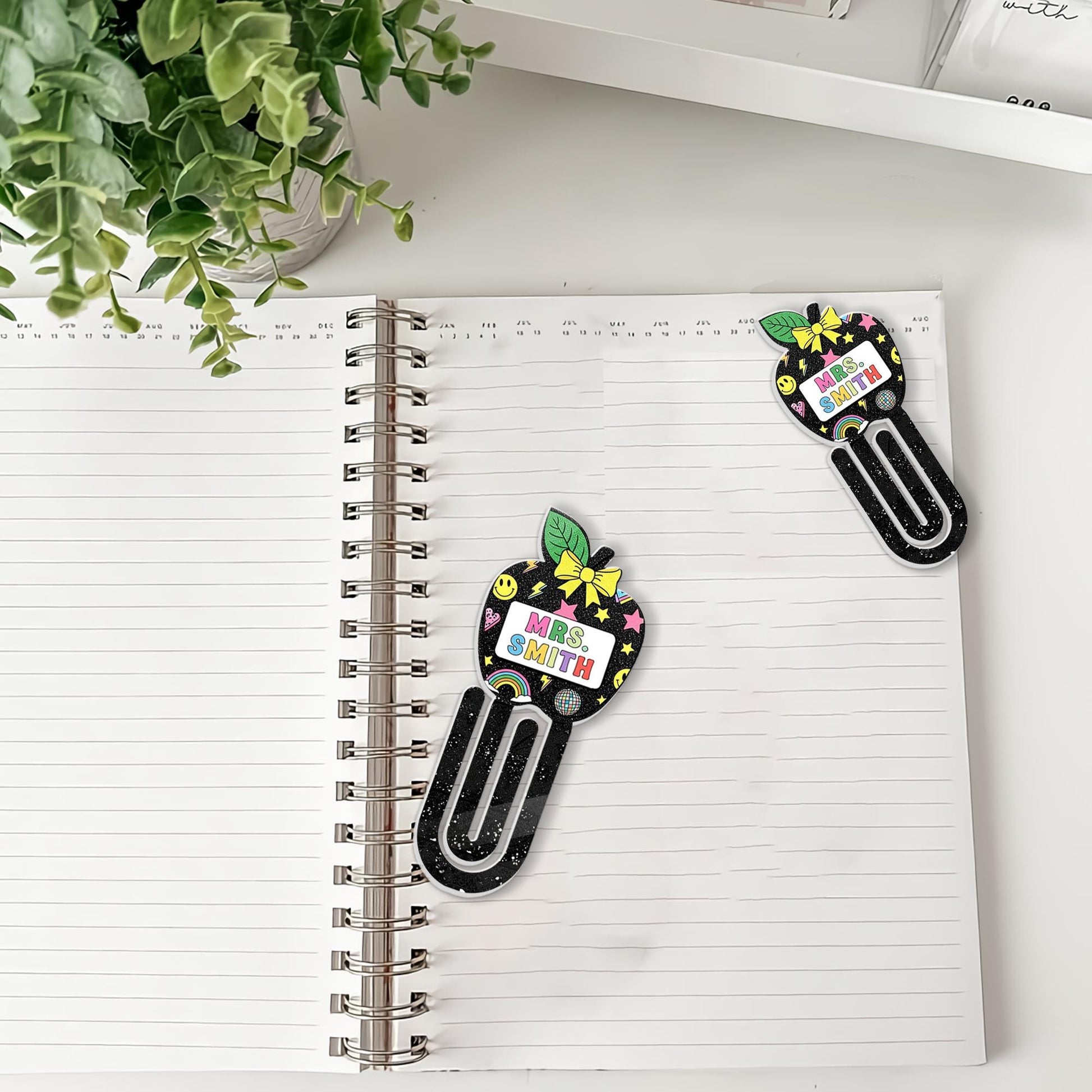 Personalized Teacher Paper Clip - Custom Name Apple Bookmark Clip, Teacher Gift, Back to School Stationary, Desk Accessories For Teachers