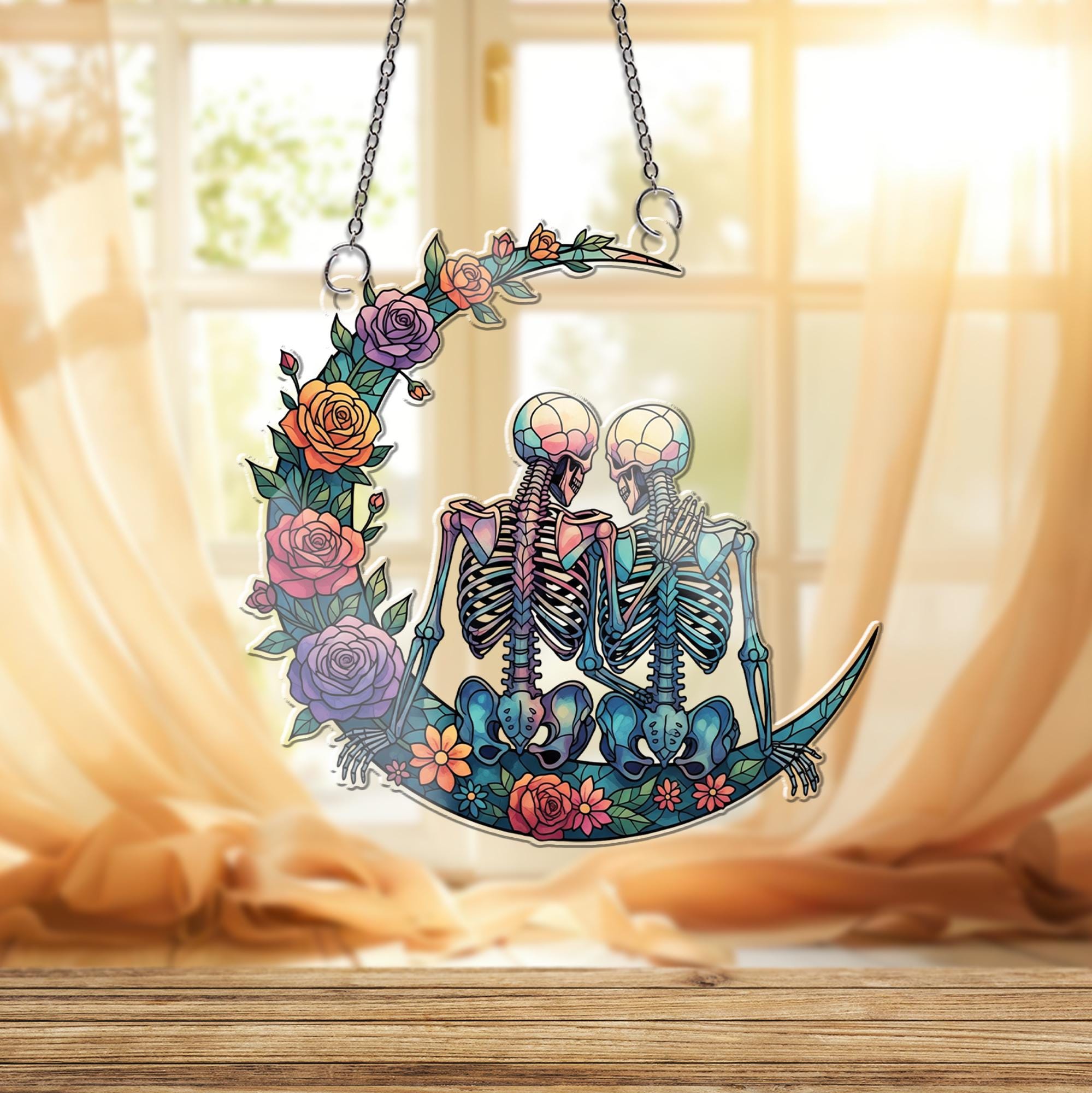 Skeleton Couple Crescent Moon Suncatcher – Romantic Gothic Window Hanging, Floral Faux Glass Decor, Spooky Love Halloween Gift
