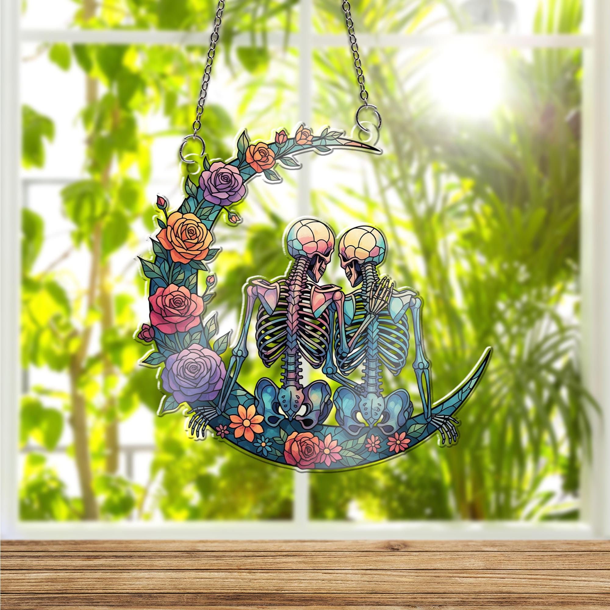 Skeleton Couple Crescent Moon Suncatcher – Romantic Gothic Window Hanging, Floral Faux Glass Decor, Spooky Love Halloween Gift