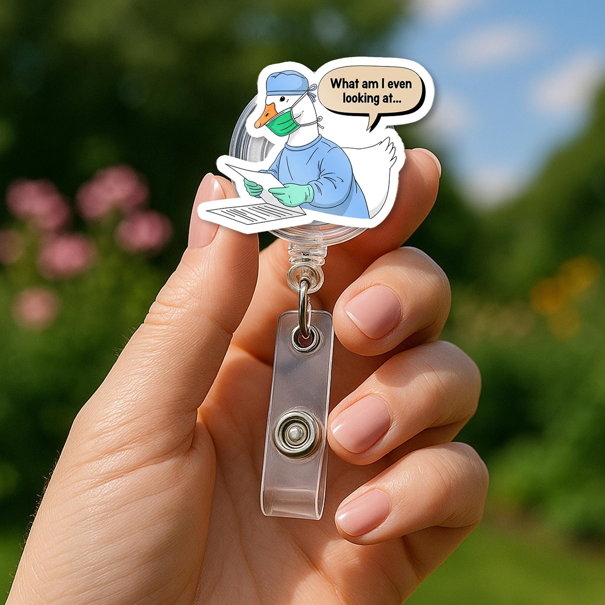 Funny Goose Medical Badge Reel, What Am I Even Looking At ID Holder, Surgeon Clip, Gift for Nurses, Doctors, Student Lanyard, Hospital Staff