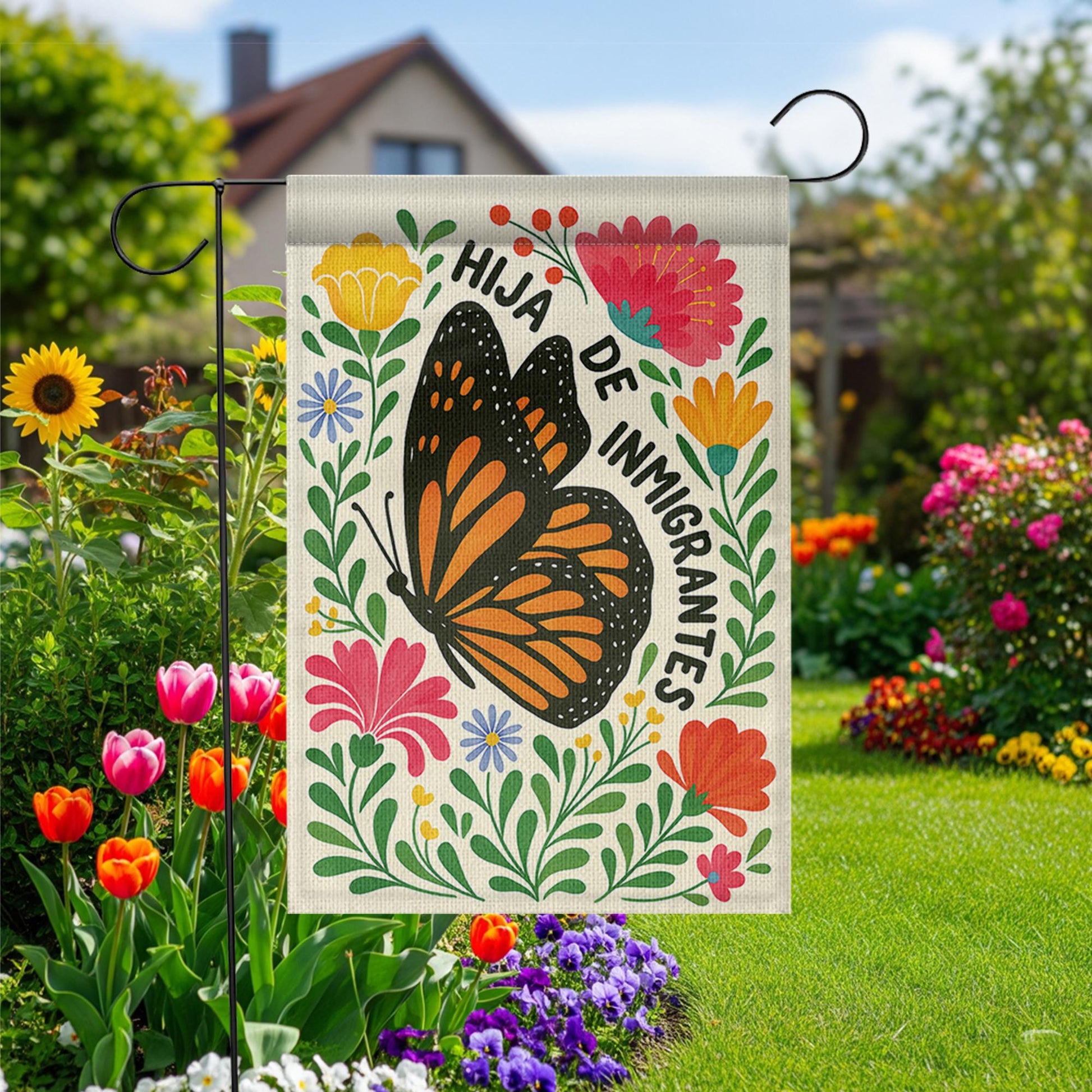 Hija de Inmigrantes Garden Flag, Monarch Butterfly Outdoor Banner, Latina Pride Yard Decor, Bilingual Floral Immigrant Heritage Sign