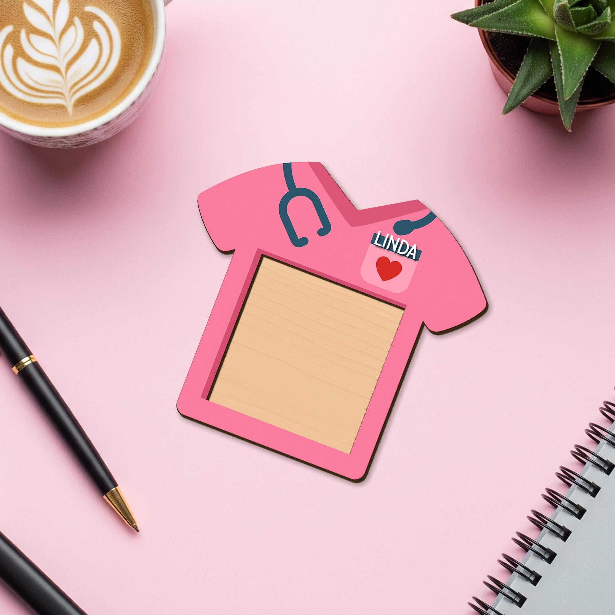 Personalized Nurse Magnetic Sticky Note Organizer – Pink Scrub Note Magnet for Locker or Fridge – Cute Gift for Nurses, CNA, or Med Students