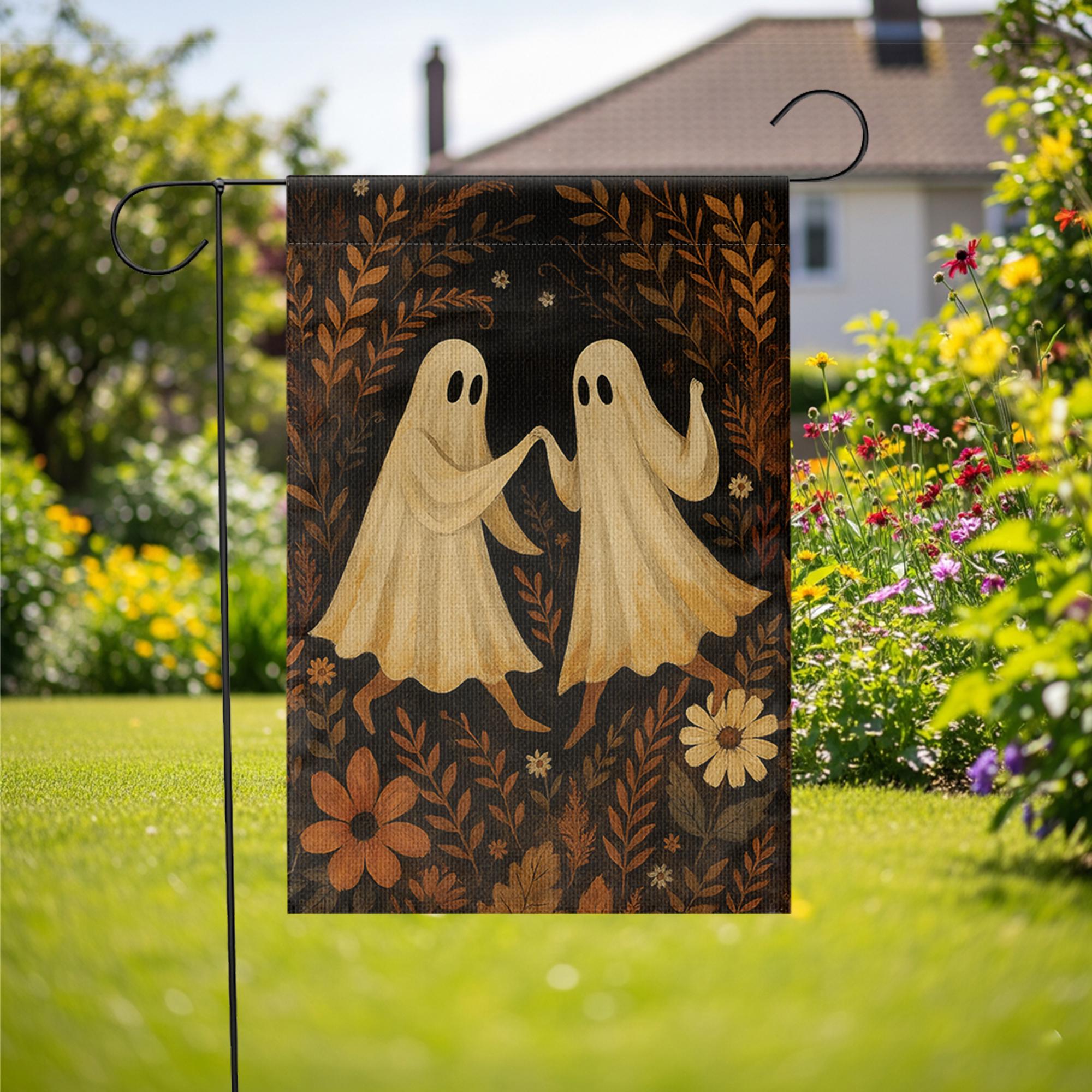 Dancing Ghost Couple Garden Flag, Cute Halloween Yard Decor, Spooky Fall Outdoor Sign, Vintage Floral Ghost Porch Decoration
