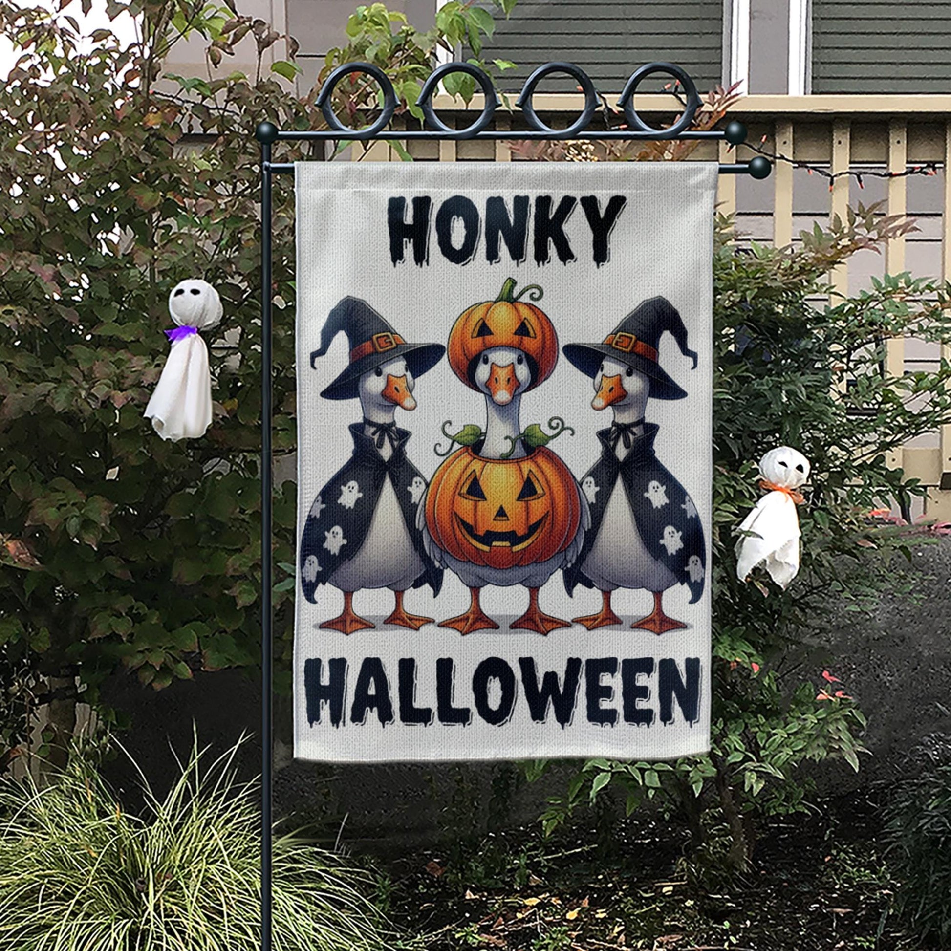 Honky Halloween Goose Garden Flag, Funny Witch Goose Pumpkin Yard Banner, Cute Outdoor Fall Decoration, Spooky Garden Flag