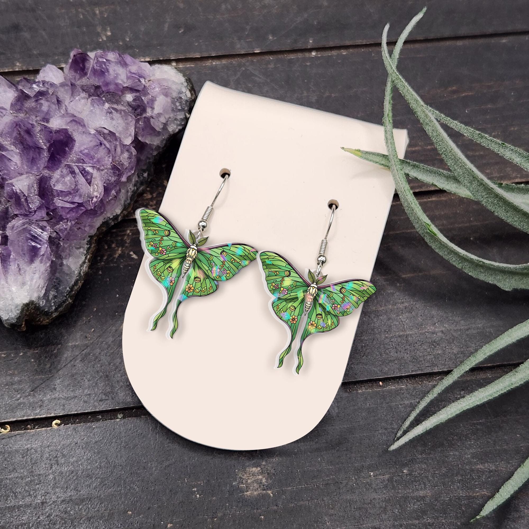 Luna Moth Dangle Earrings – Nature Inspired Green Insect Jewelry – Cottagecore Fairycore Moth Earrings Gift for Her