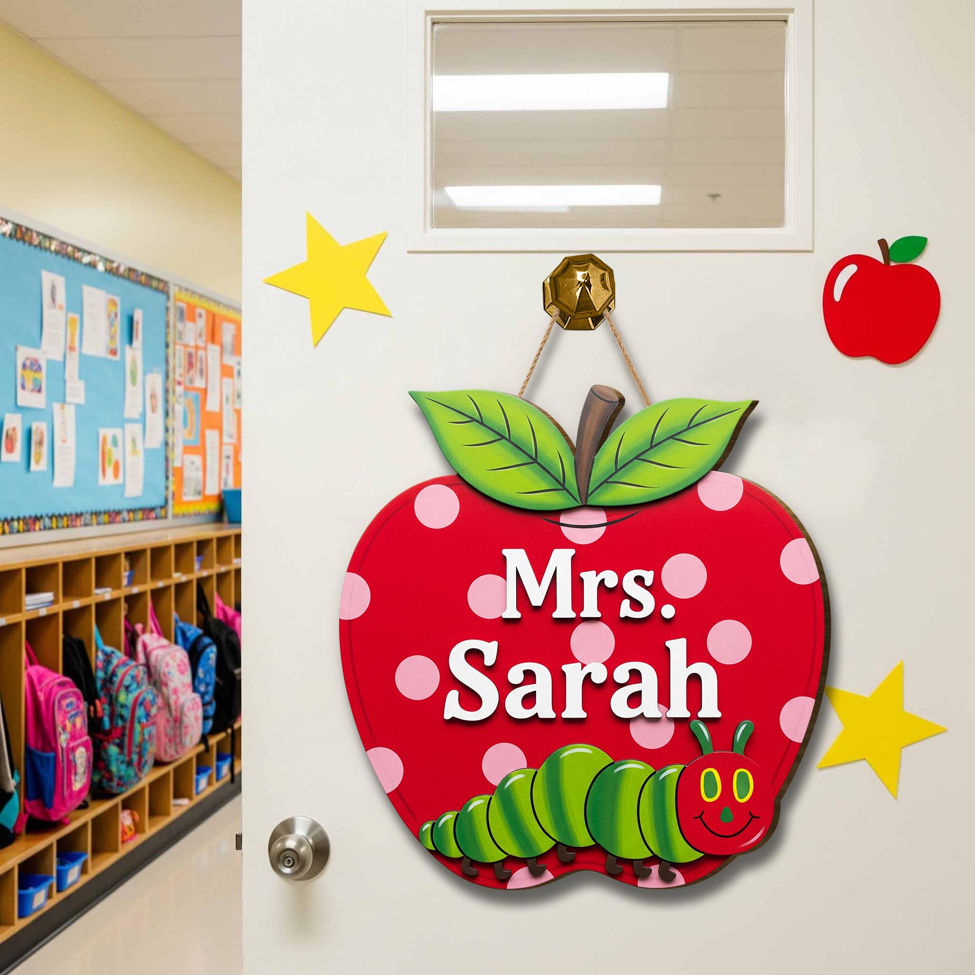 Personalized Apple Teacher Door Sign with Caterpillar – Custom Classroom Name Decor, Cute Back to School Gift for Teachers, School Supplies