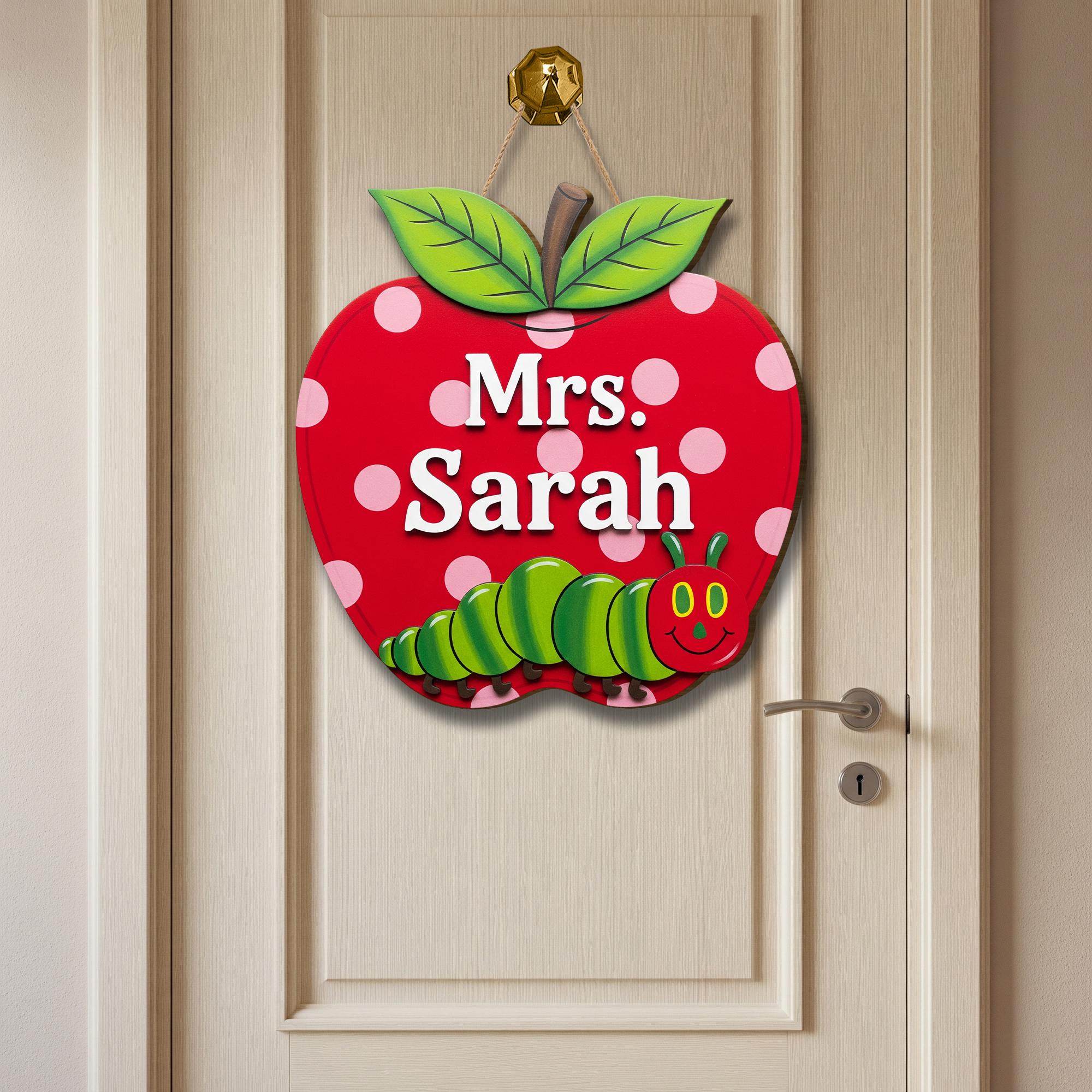 Personalized Apple Teacher Door Sign with Caterpillar – Custom Classroom Name Decor, Cute Back to School Gift for Teachers, School Supplies