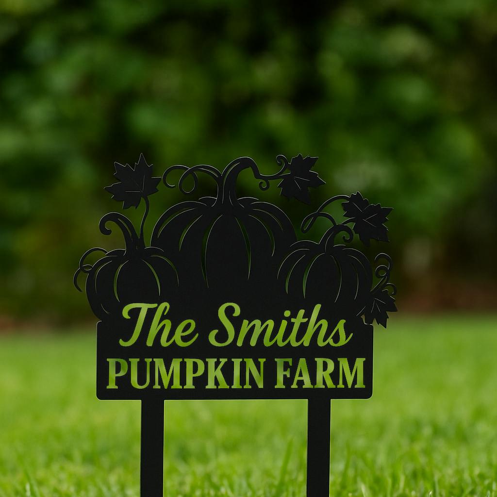 Personalized Pumpkin Farm Metal Sign – Personalized Fall Yard Stake, Family Name Autumn Decor, Halloween Garden Sign, Rustic Farmhouse Gift