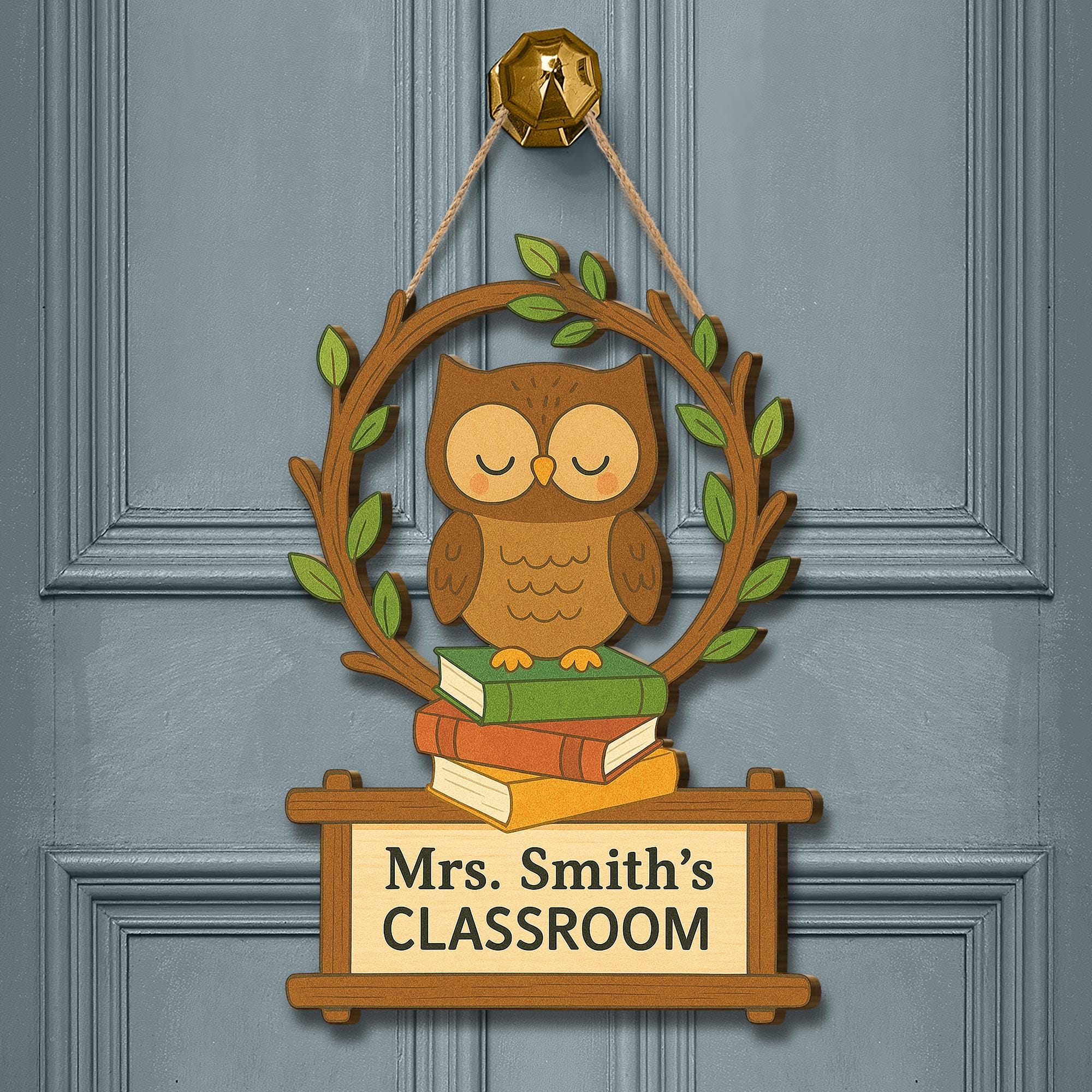 Personalized Owl Teacher Door Sign, Custom Classroom Hanging Decor for Teaches, Educators, Back to School Wood Sign with Books & Leaves