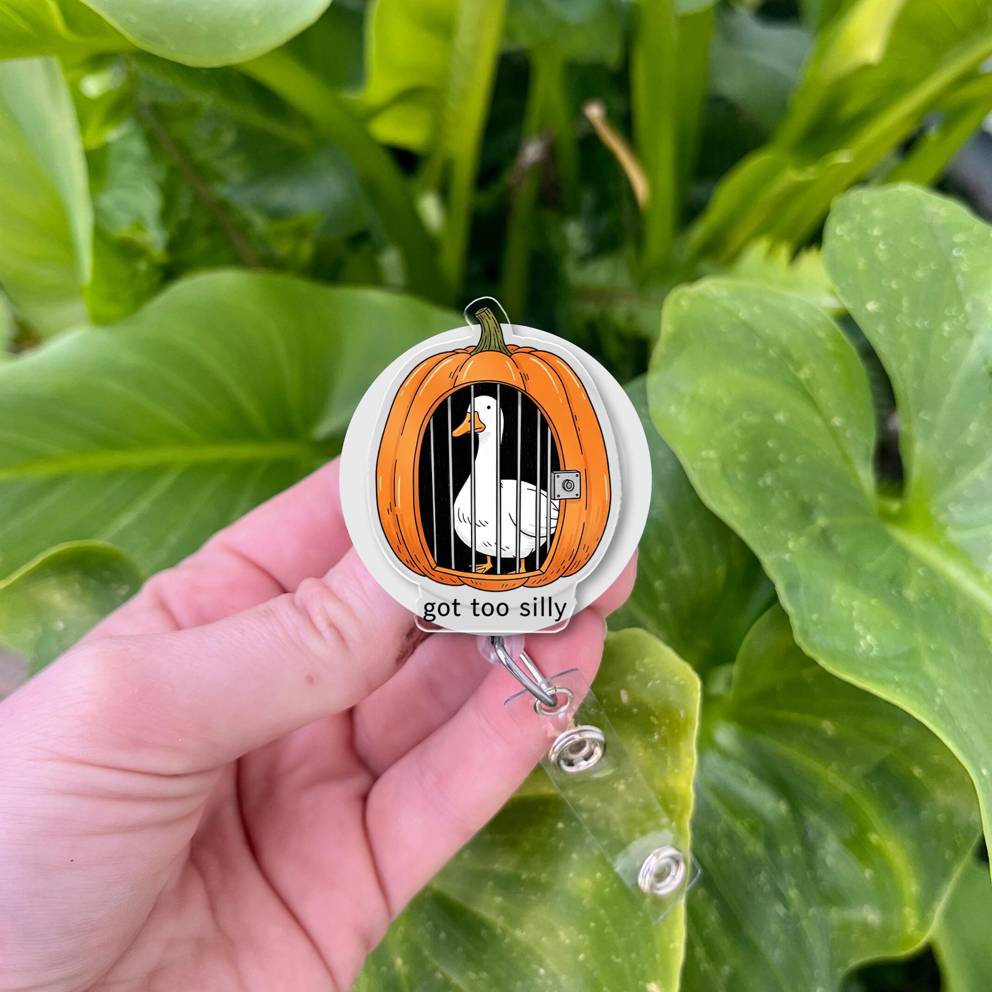Funny Pumpkin Goose Badge Reel – “Got Too Silly” Halloween ID Holder, Cute Retractable Clip for Nurses, Teachers, Office Fall Accessory