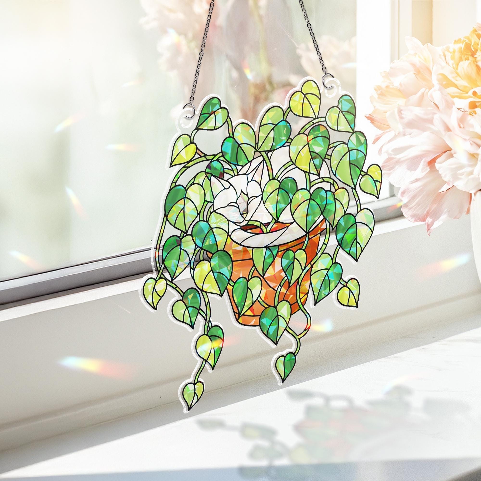 Siamese Cat Sleeping in Porthos Leaves Plant Hologram Ornament – Siamese Cat Hanging in Heart Leaf Vine – Window Decor for Plant, Cat Lovers