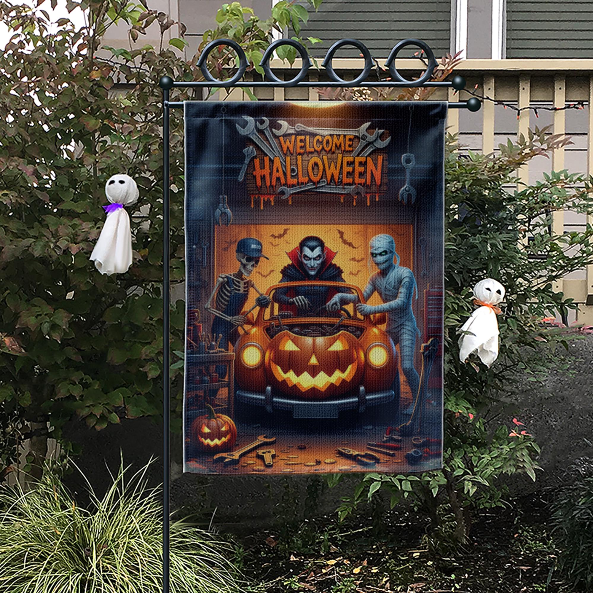 Welcome Halloween Garage Flag – Funny Car Repair Yard Decor with Dracula, Mummy, Skeleton & Pumpkin Car
