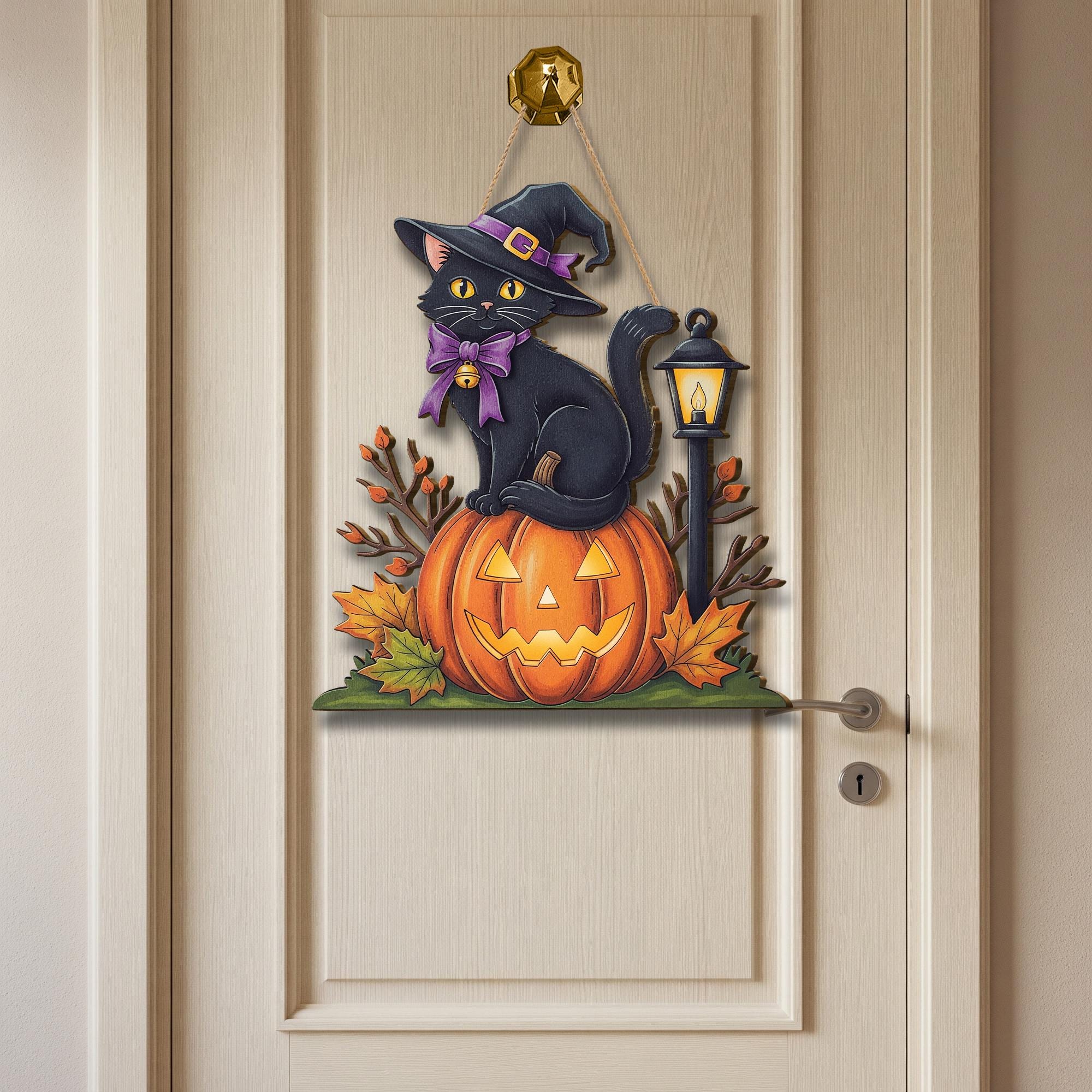 Halloween Black Cat Door Hanger – Cute Witch Cat Pumpkin Sign – Fall Porch Decor – Jack O’Lantern Kitty Hanging Decoration