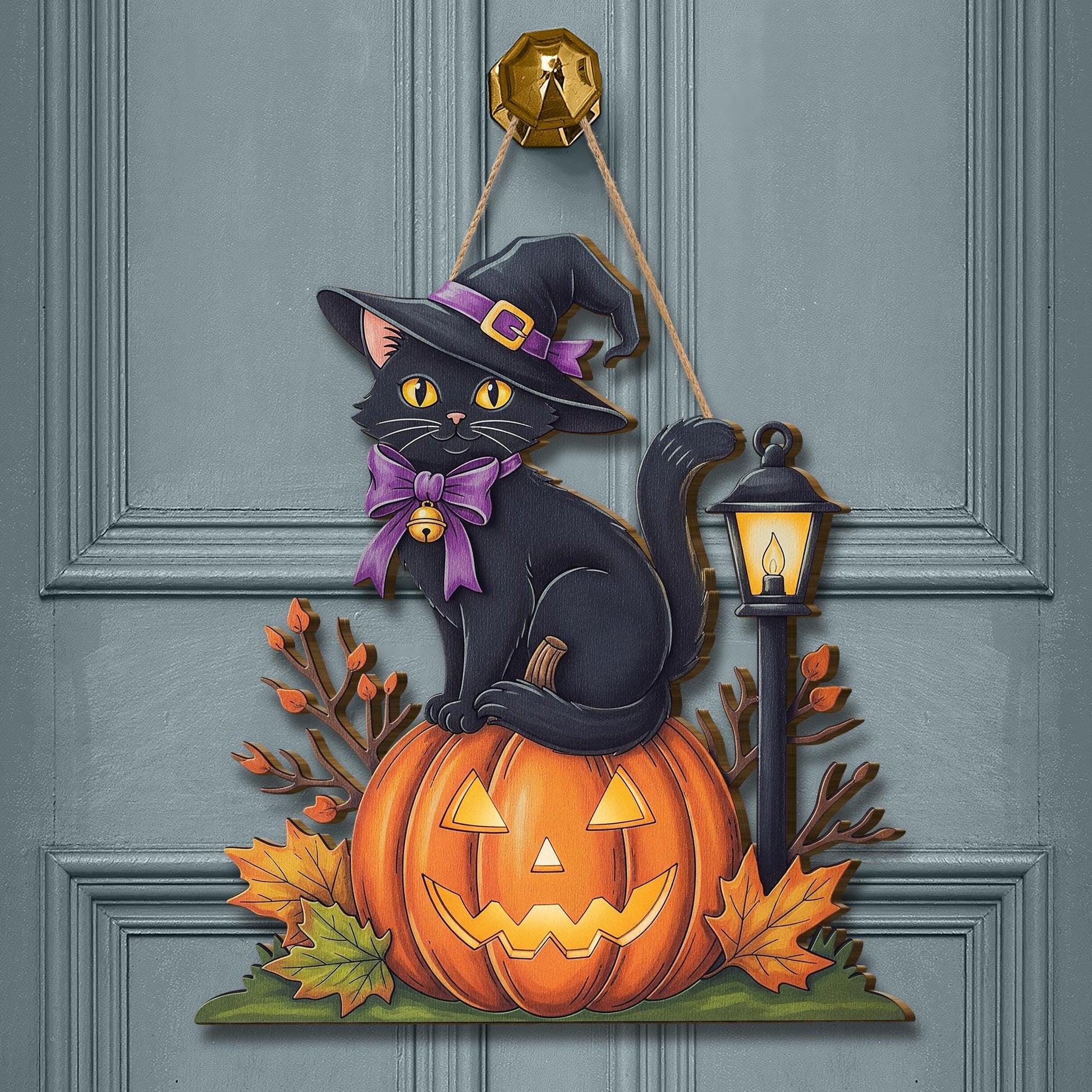 Halloween Black Cat Door Hanger – Cute Witch Cat Pumpkin Sign – Fall Porch Decor – Jack O’Lantern Kitty Hanging Decoration
