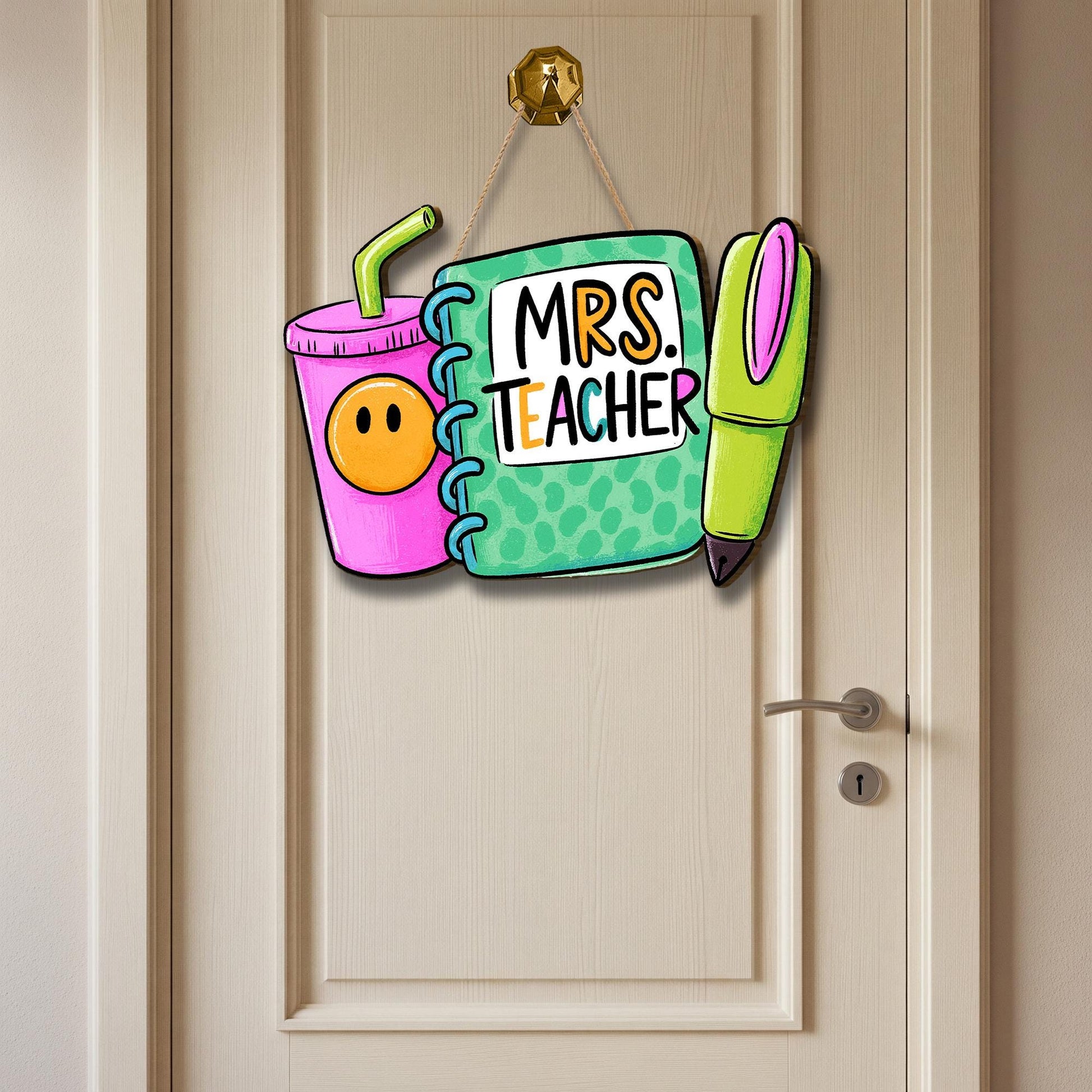 Personalized Teacher Door Sign – Cute Notebook, Pen, Tumbler Classroom Decor, Back to School Gift for Teachers, Custom Name Hanger