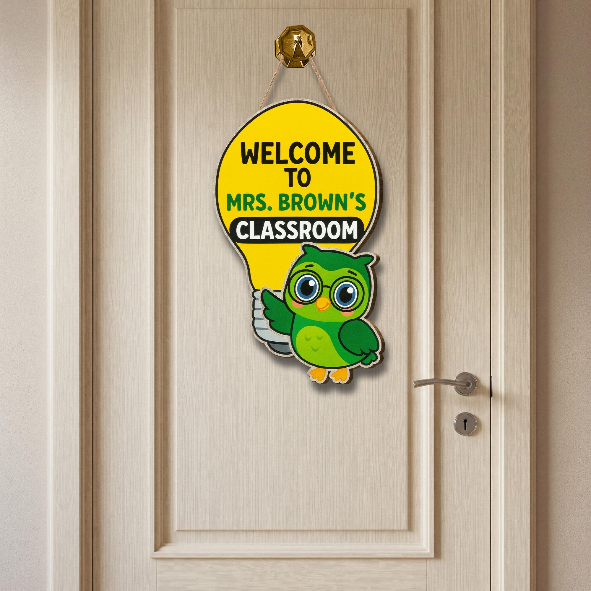 Welcome to Owl Teacher Classroom Sign, Light Bulb Owl Teacher Door Hanger, Cute Personalized School Decor for Teachers, Back To School Decor