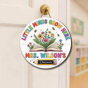 Little Minds Grow Here Classroom Sign – Personalized Round Teacher Door Sign with Name – Floral Back to School Decor, Teacher Welcome Sign