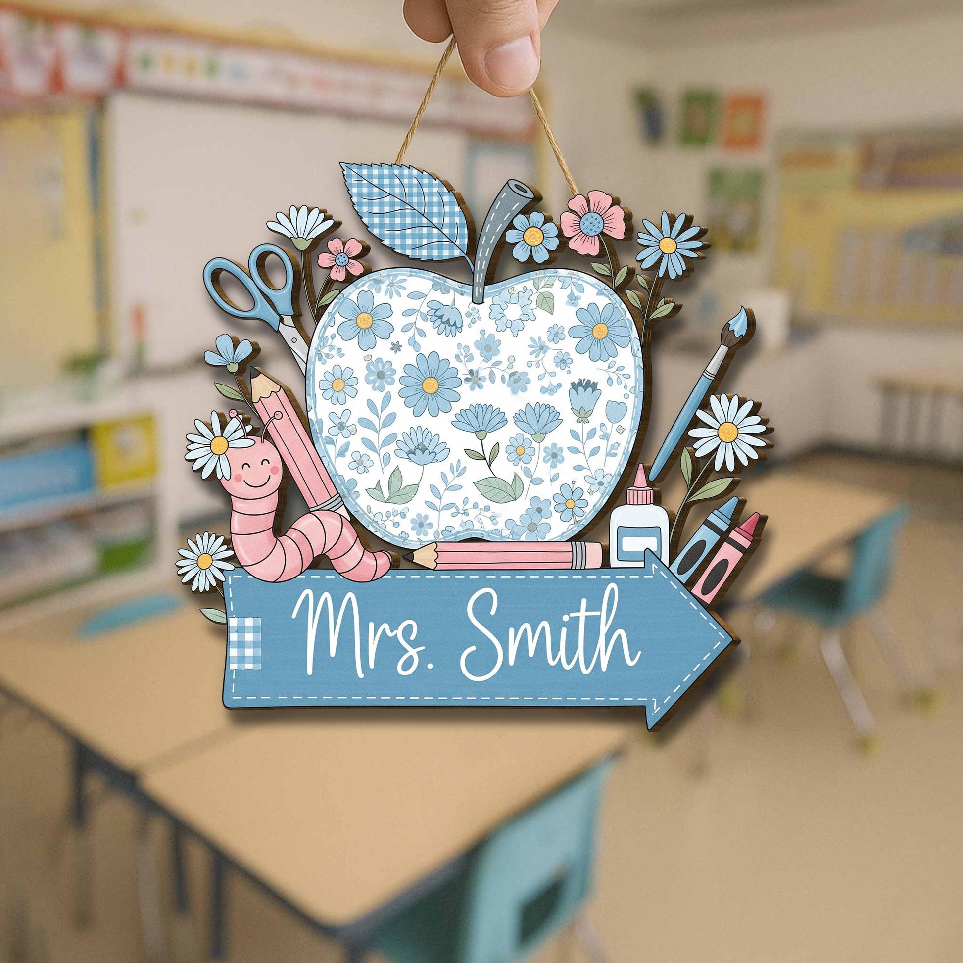 Personalized Teacher Door Sign with Floral Apple – Custom Classroom Decor with Name, Back to School Gift for Teachers, Chinoiserie Flowers