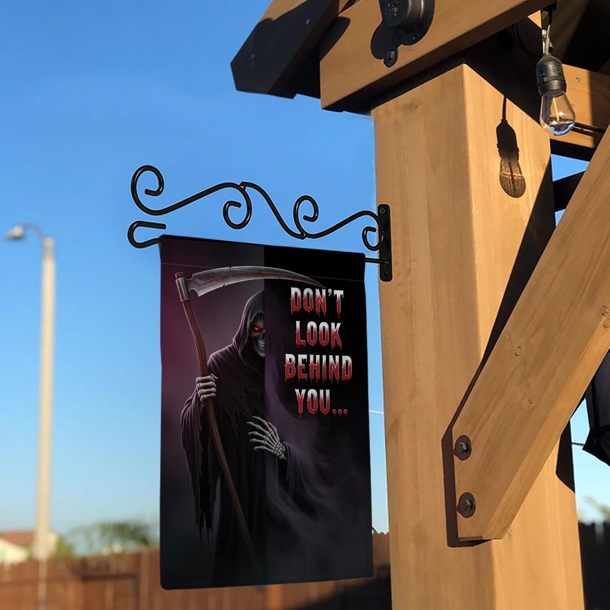 Grim Reaper Halloween Garden Flag – Don’t Look Behind You – Scary Skeleton Scythe Yard Decor – Spooky Outdoor Fall Sign