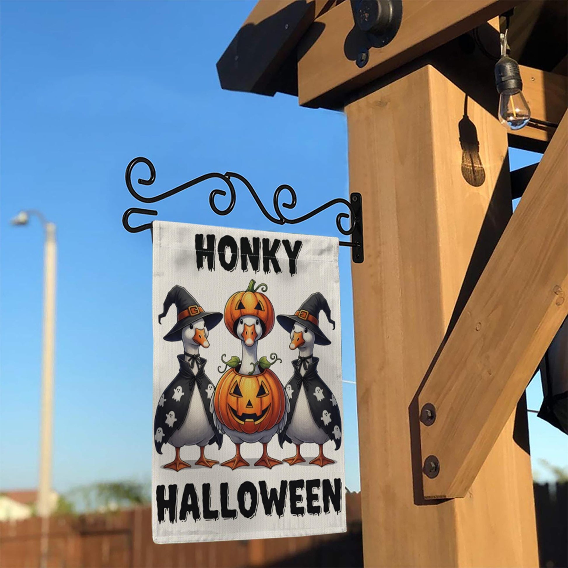 Honky Halloween Goose Garden Flag, Funny Witch Goose Pumpkin Yard Banner, Cute Outdoor Fall Decoration, Spooky Garden Flag