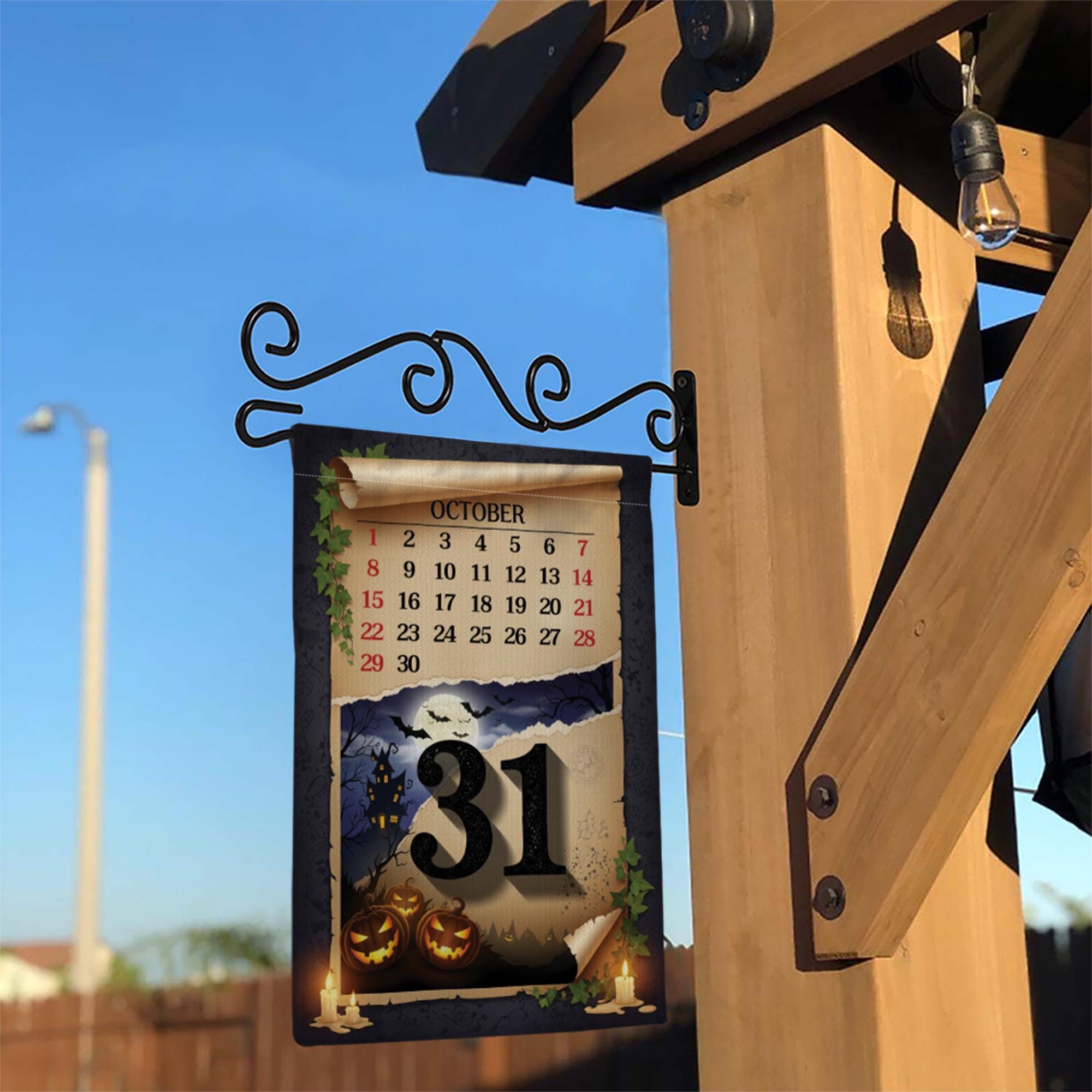 Halloween Garden Flag – October 31 Calendar Yard Decor – Spooky Fall Outdoor Decoration with Pumpkins and Haunted Night Scene