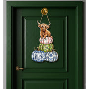 Highland Cow Pumpkin Wooden Door Sign – Fall Farmhouse Wall Decor, Rustic Cow Autumn Porch Sign, Country Pumpkin Stack Art