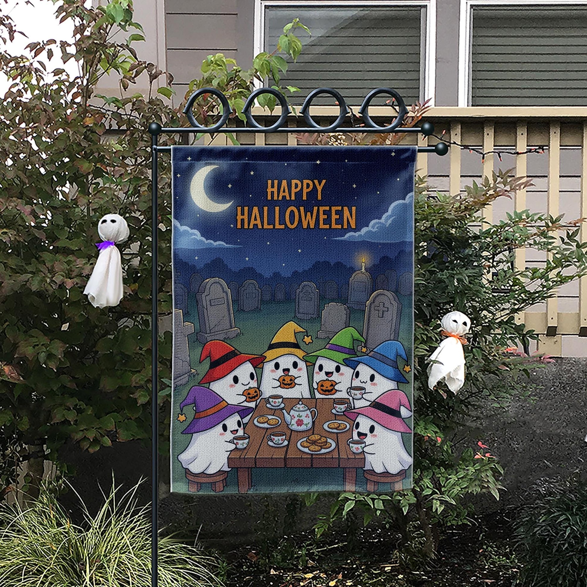 Cute Ghost Halloween Garden Flag, Spooky Ghosts with Hats, Halloween Yard Decor, Haunted House Decor, Fall Porch Decor, Trick or Treat Flag