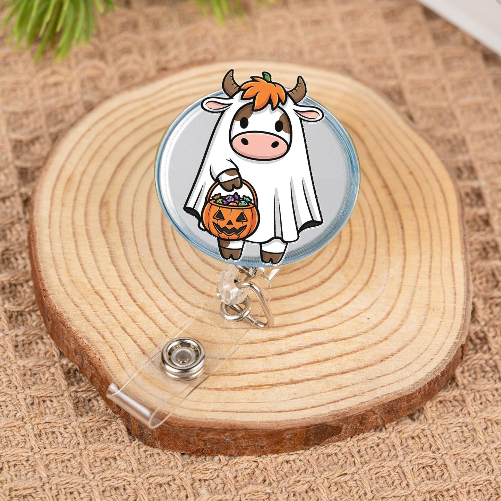 Cute Halloween Cow Badge Reel, Ghost Cow ID Holder, Trick or Treat Nurse Badge Clip, Fall Accessory for Vet Tech, Fun Work Lanyard
