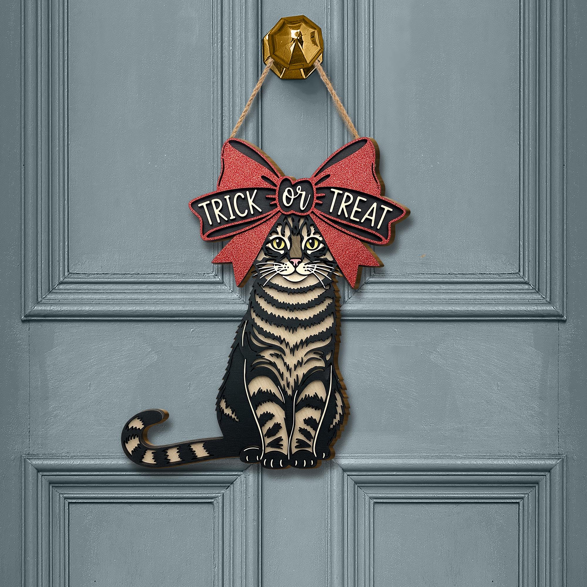 Trick‑or‑Treat Cat Wooden Sign – Halloween Cat Door Hanger, Spooky Black Cat & Bow Wall Décor, Fall Porch Welcome Sign
