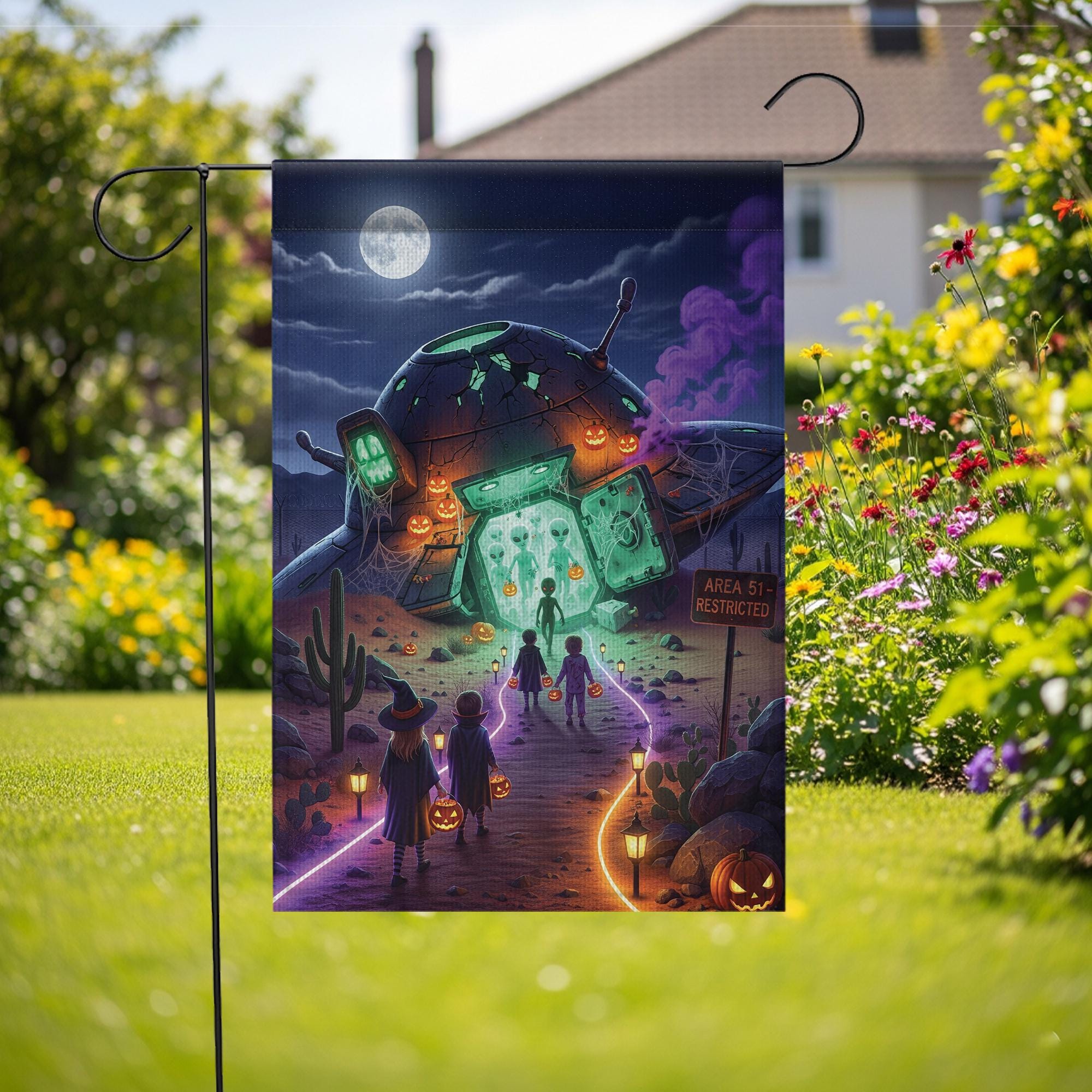 Halloween UFO Alien Garden Flag – Trick‑Or‑Treat Area 51 Spooky Outdoor Yard Banner with Pumpkins & Glow Design