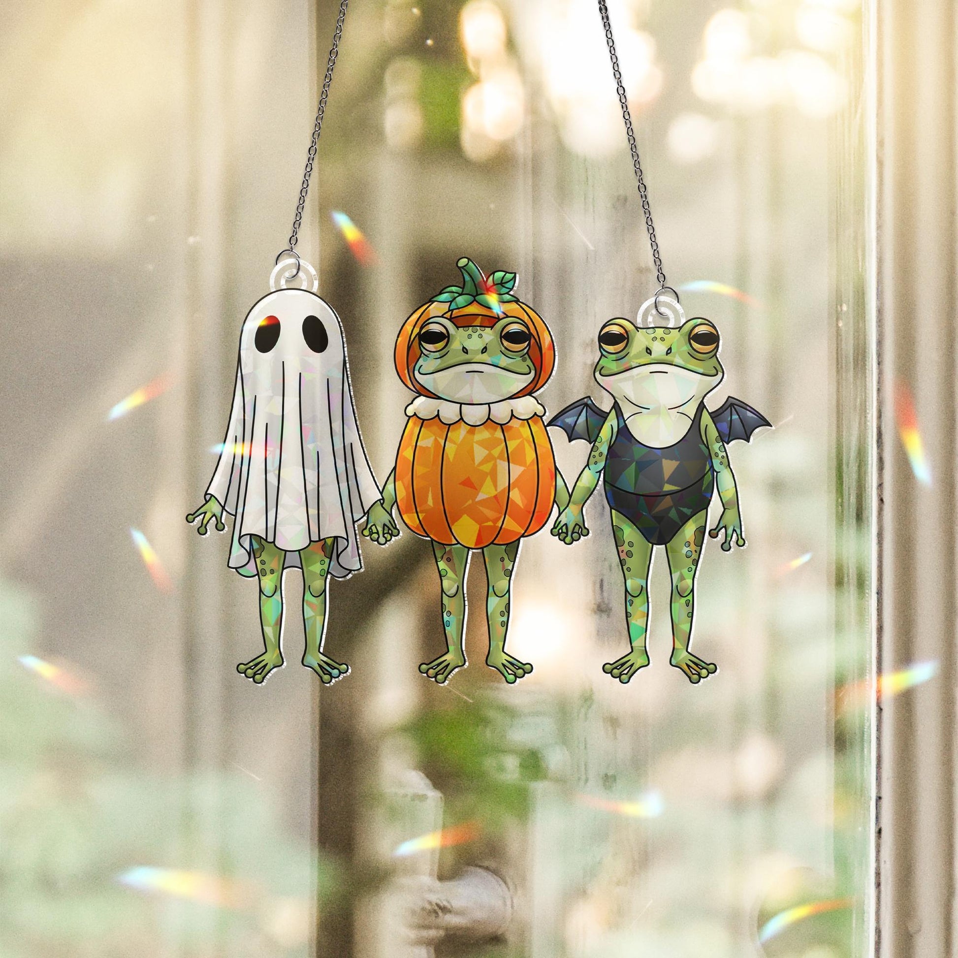 Cute Halloween Frog Window Hanging – Holographic Ghost, Pumpkin & Bat Frogs Suncatcher, Spooky Fall Decor for Frog Lovers