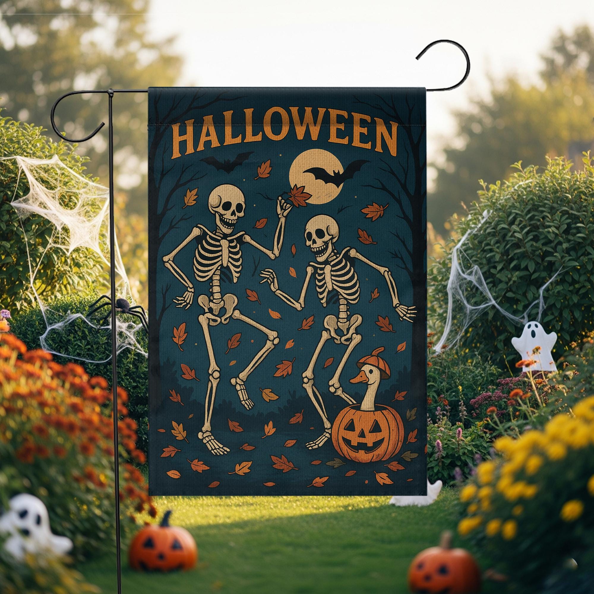Dancing Skeletons Halloween Garden Flag, Spooky Fall Yard Decor, Vintage Halloween Goose Flag, Outdoor Lawn Decoration, Autumn Vibe