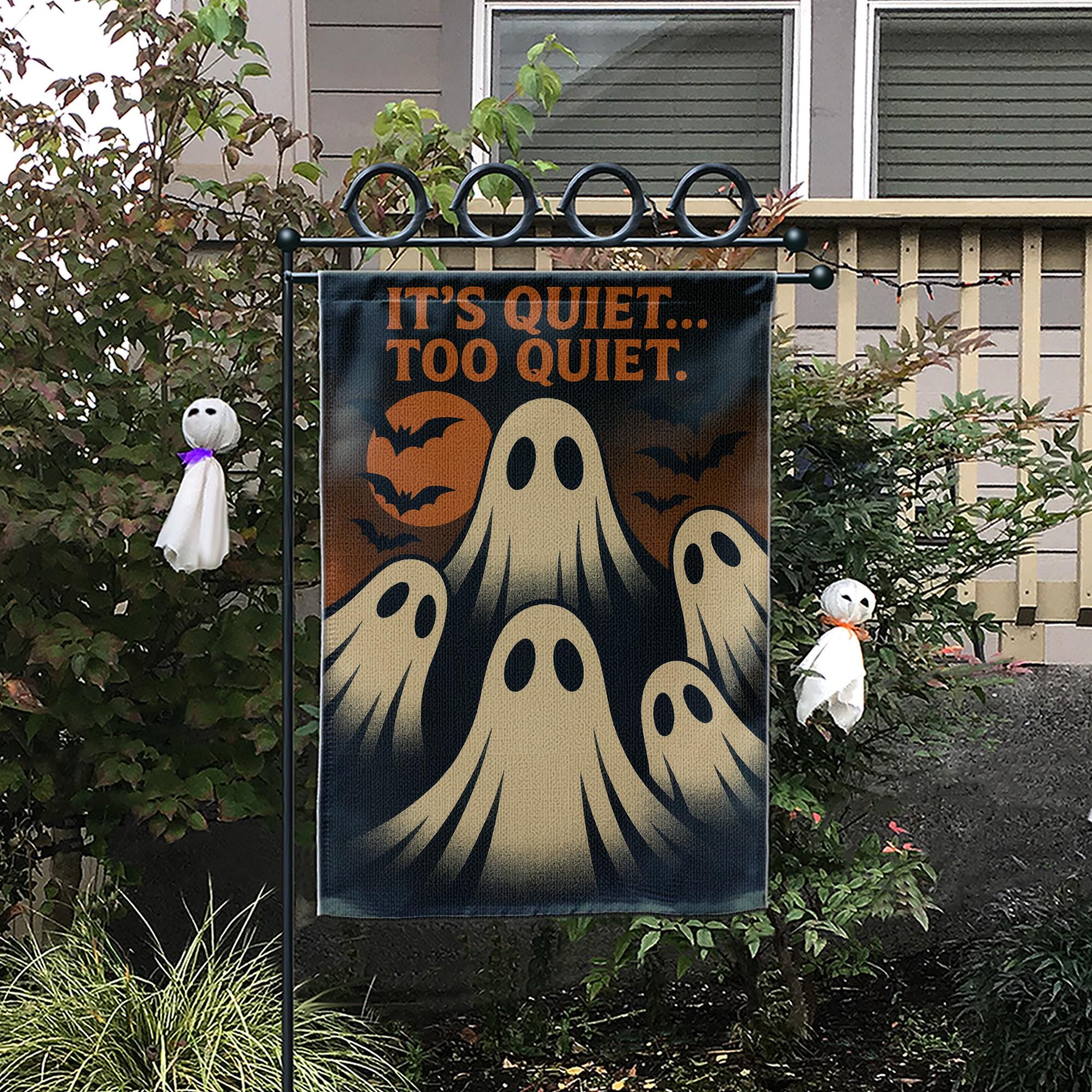 It’s Quiet Too Quiet Garden Flag, Funny Ghost Halloween Yard Decor, Spooky Outdoor Banner, Creepy Cute Fall Porch Decoration, Halloween Yard