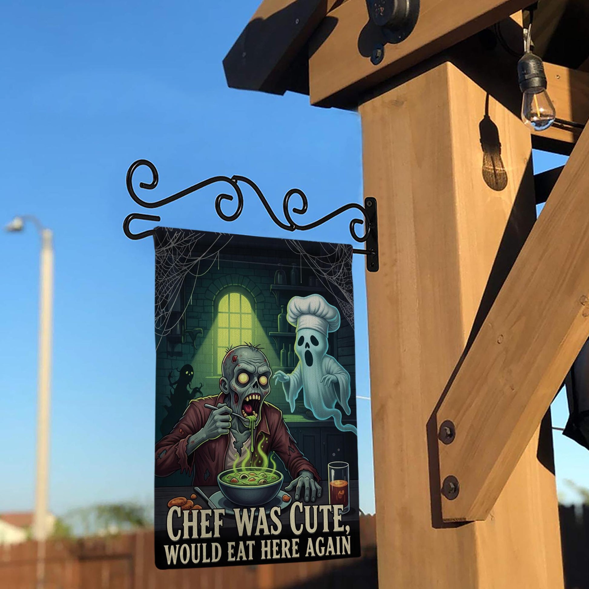 Funny Halloween Garden Flag – Zombie Chef & Ghost Kitchen Decor, Spooky Outdoor Yard Banner, “Chef Was Cute Would Eat Here Again”