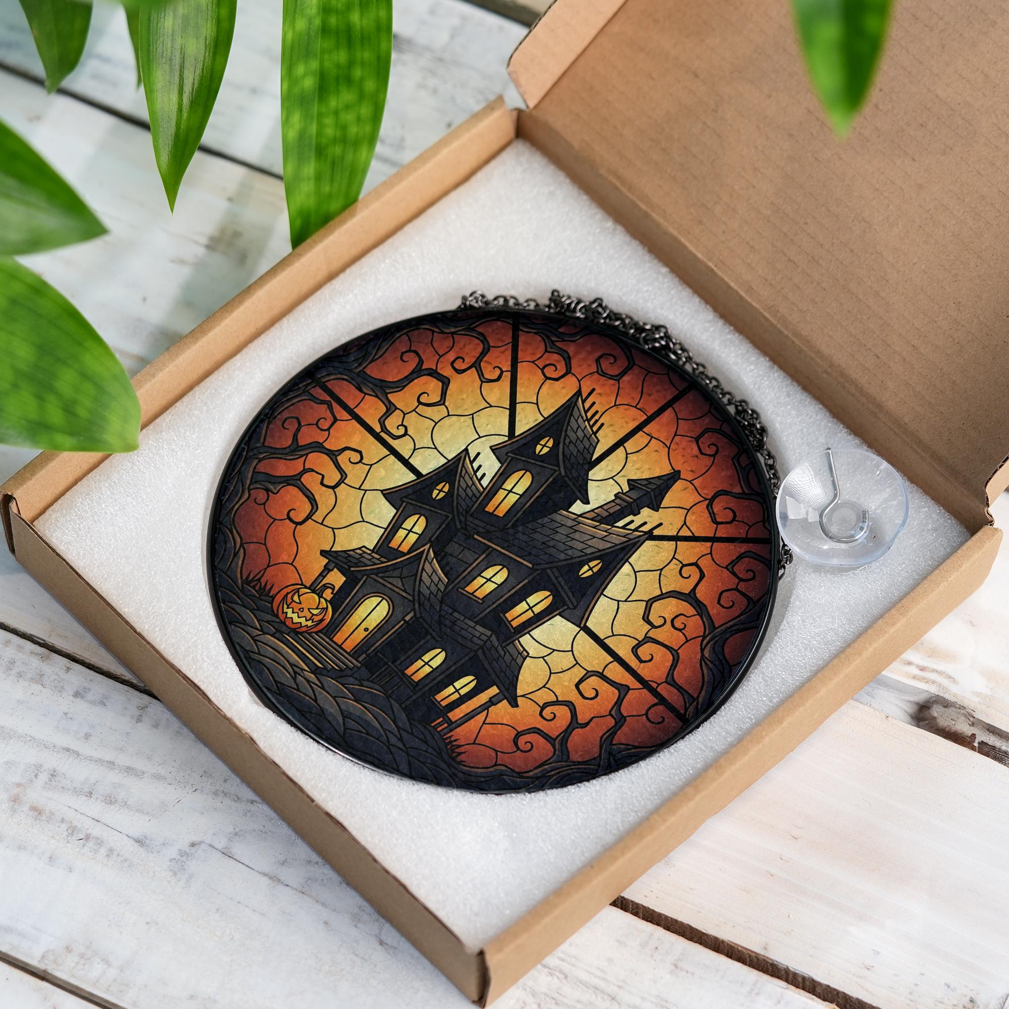 Halloween Round Suncatcher, Spooky Window Hanging Decoration with Pumpkin Scene, Autumn Sun Catcher for Home and Party Decor