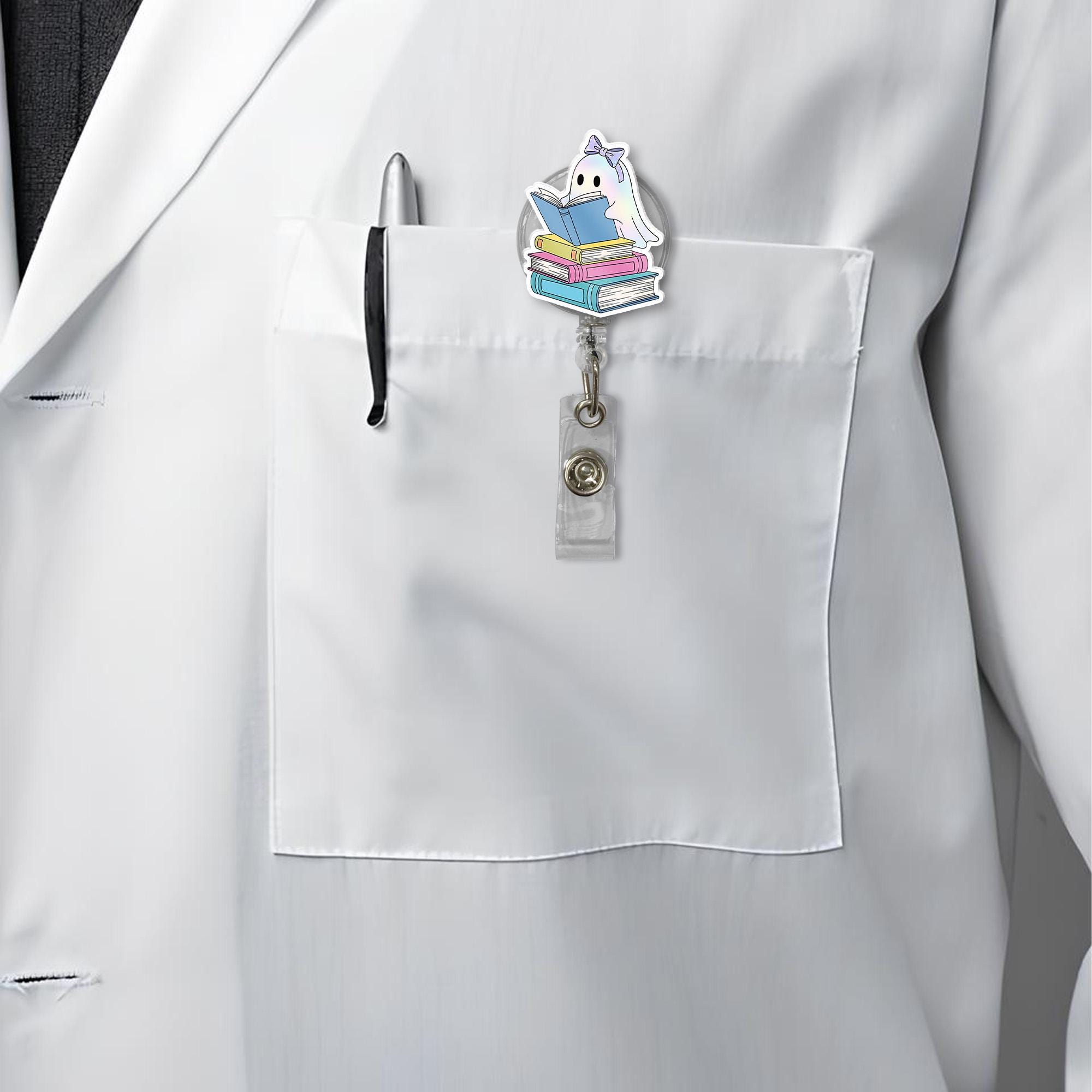 Ghost Reading Badge Reel – Cute Teacher ID Clip with Books, Pastel Ghost Librarian Badge Holder, Spooky Book Lover Fall Accessory