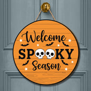 Welcome Spooky Season Sign, Round Halloween Door Hanger, Orange Skull & Bats Porch Décor, Seasonal Fall Welcome Plaque
