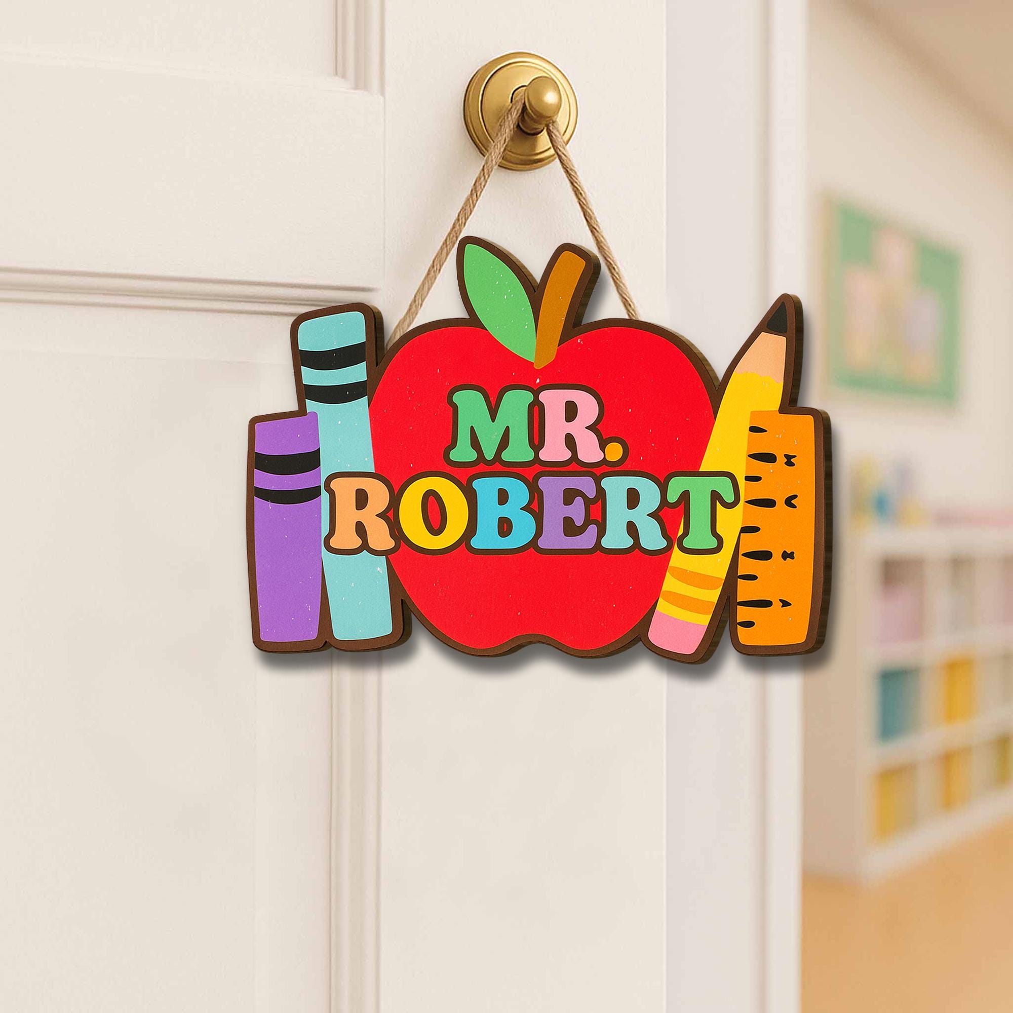 Personalized Teacher Door Sign – Back to School Apple Custom Name Sign with Crayons & Pencil, Classroom Decor Gift for Teacher, Educator