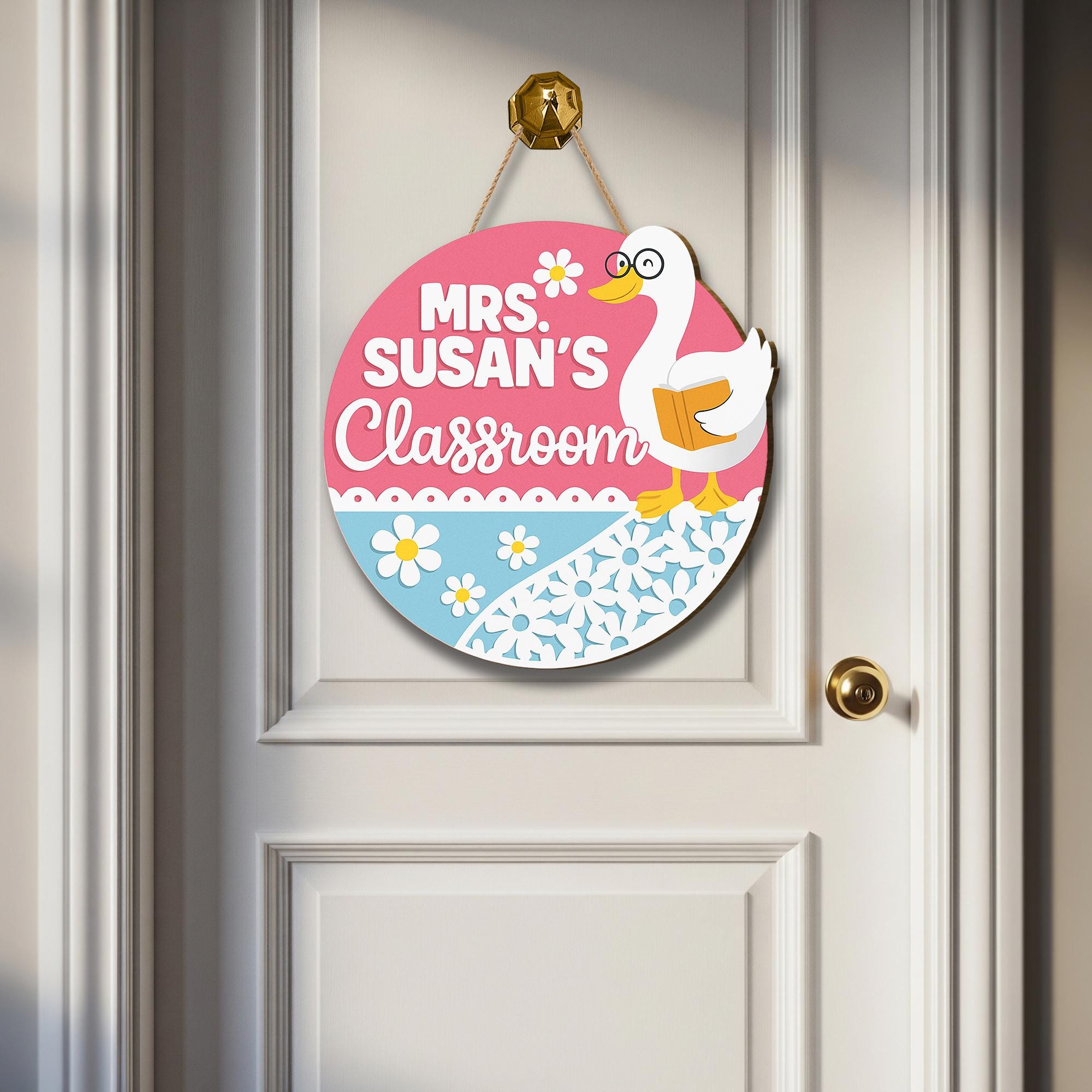 Goose Teacher Classroom Sign - Teacher Custom Name Round Door Hanger for School, Cute Goose Name Sign for Teachers, Classroom Decor Gift